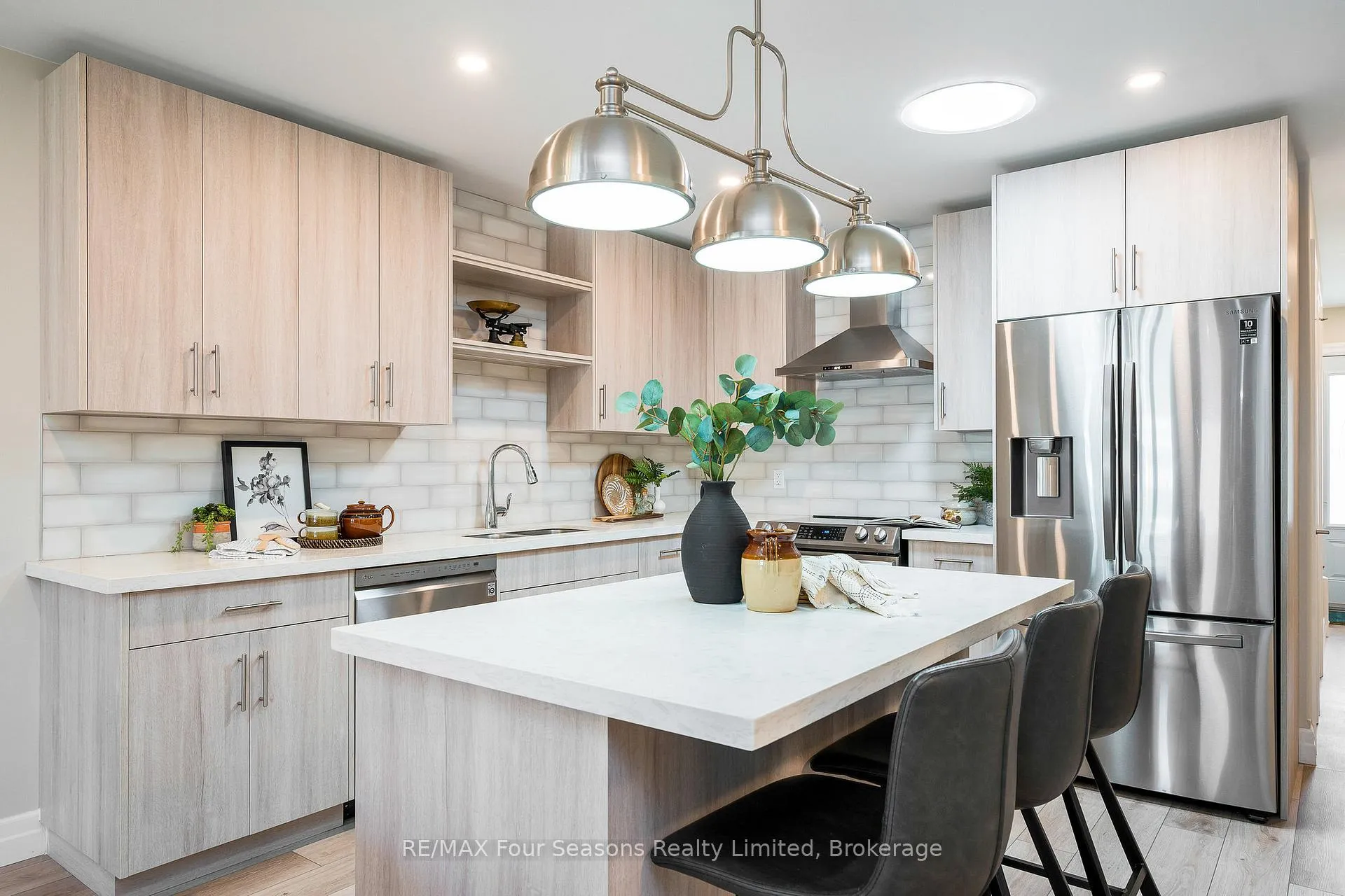Photo 15 of 120 Warbler Way, Blue Mountains — HOMEH