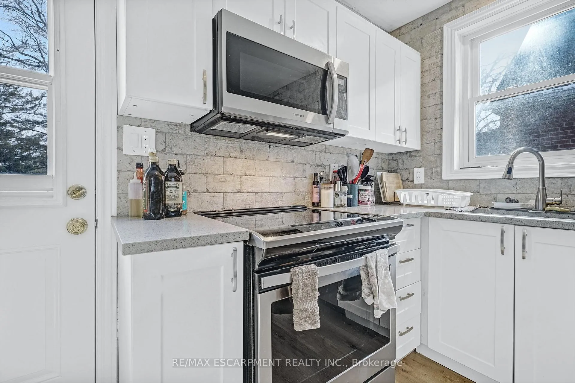 Photo 12 of 237 East 19th Street, Hamilton, Inch Park — HOMEH