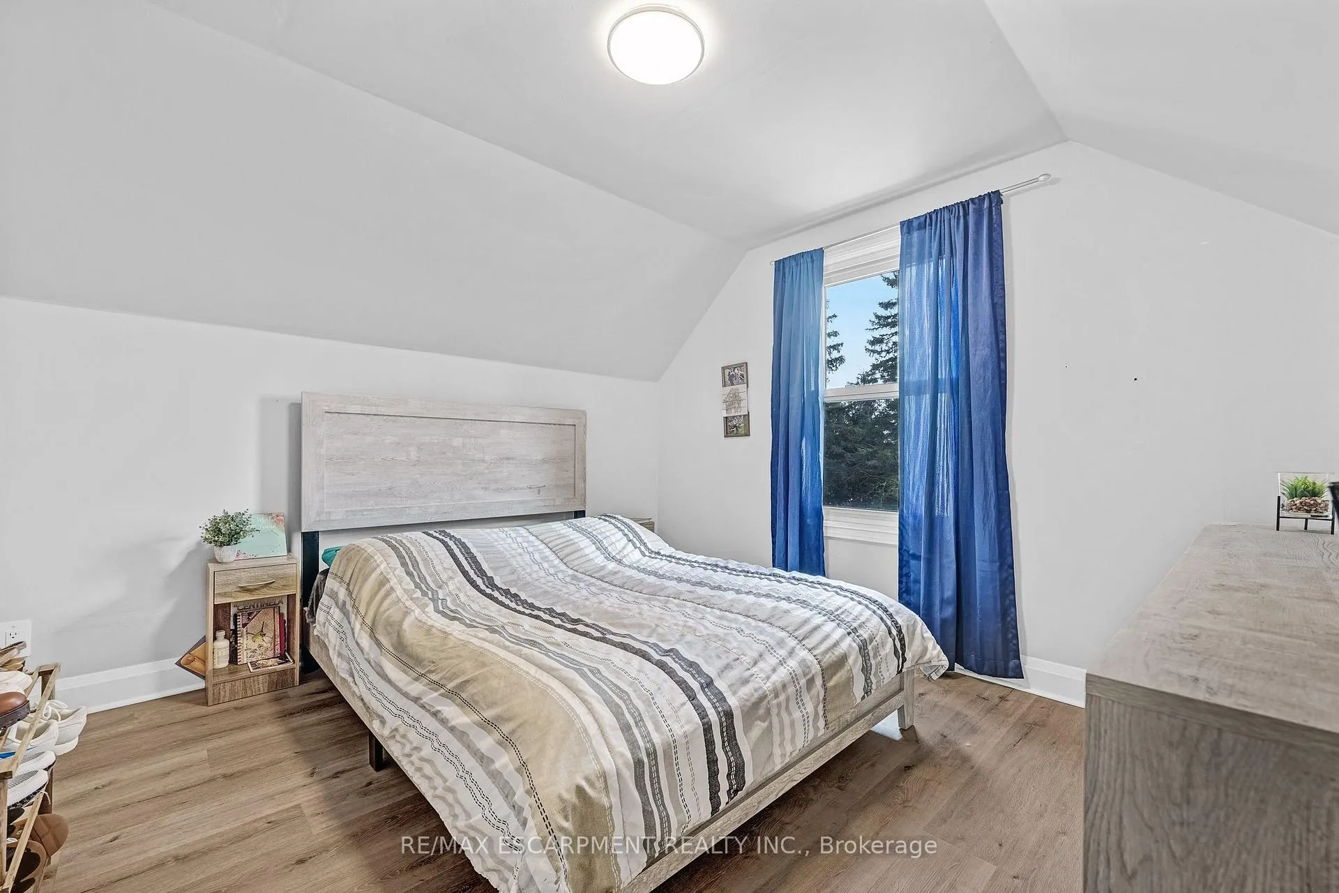 Photo 19 of 237 East 19th Street, Hamilton, Inch Park — HOMEH