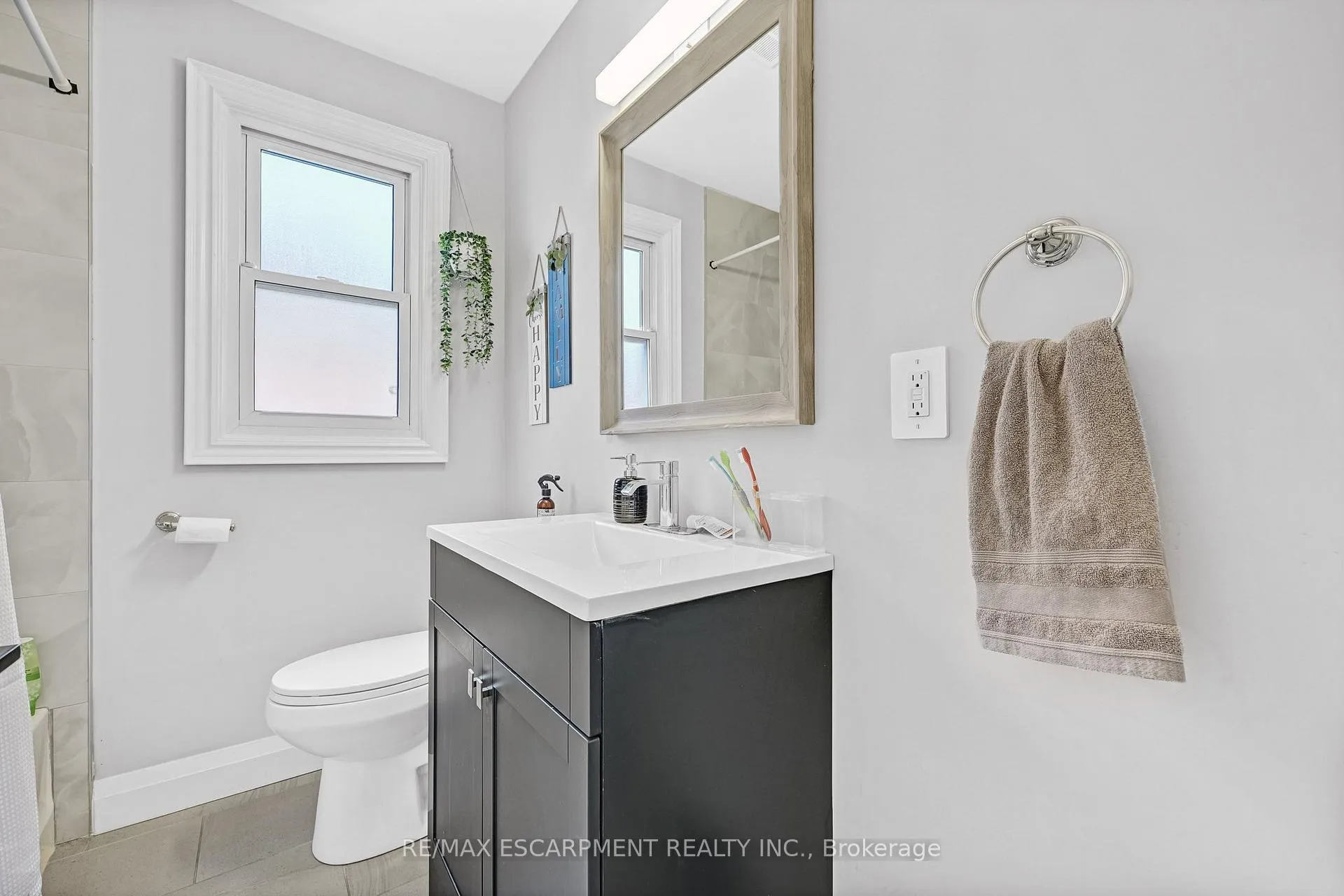 Photo 22 of 237 East 19th Street, Hamilton, Inch Park — HOMEH