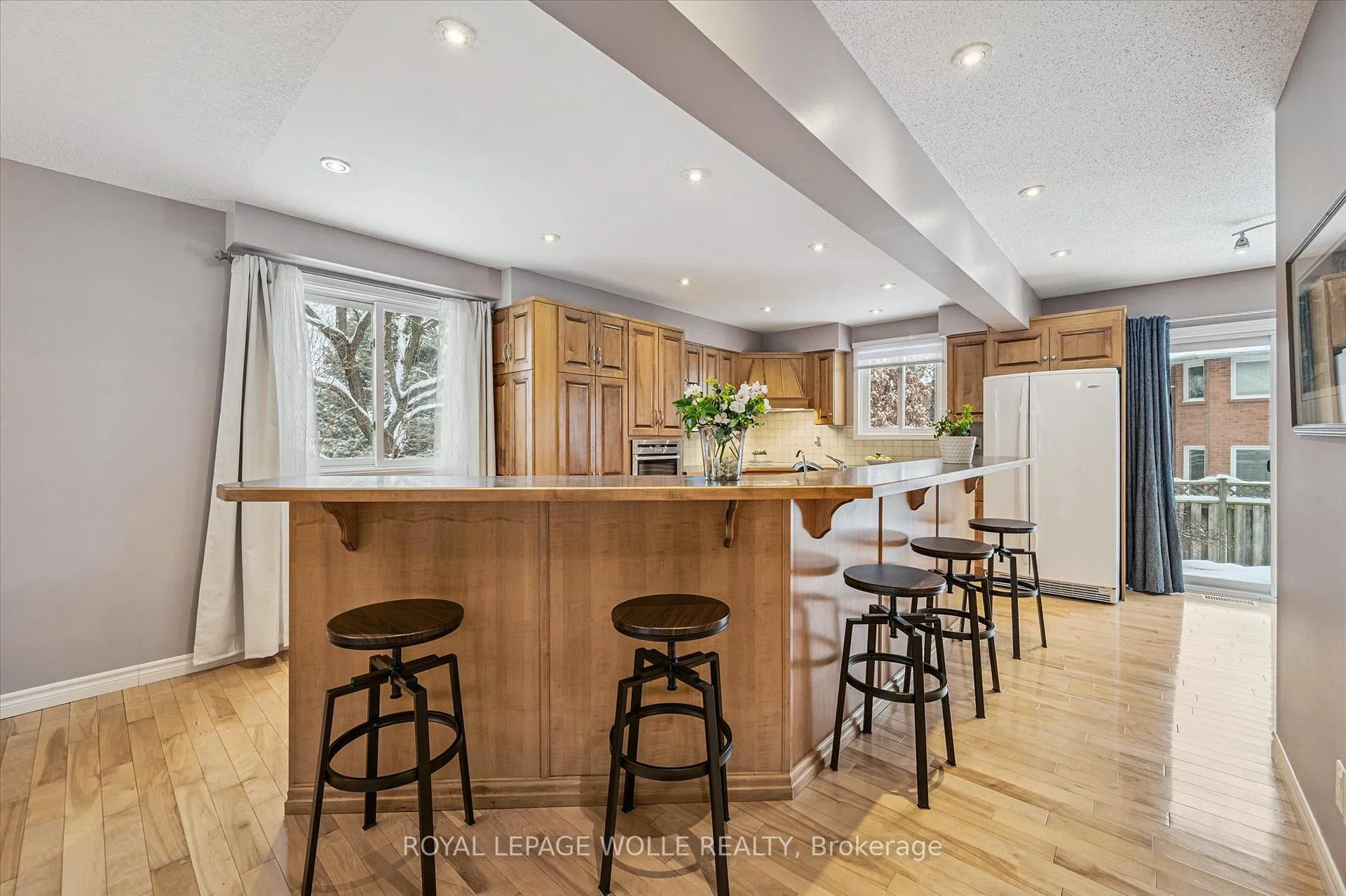 Photo 10 of 14 Bitzer Court, Cambridge — HOMEH