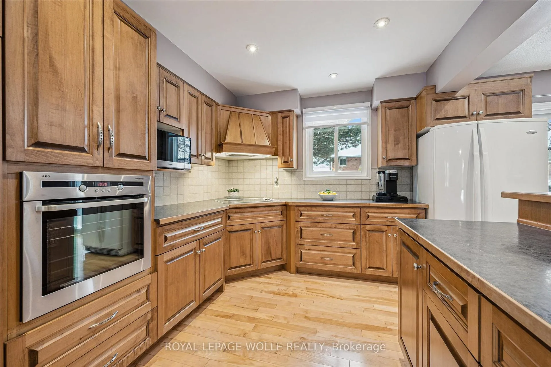 Photo 12 of 14 Bitzer Court, Cambridge — HOMEH