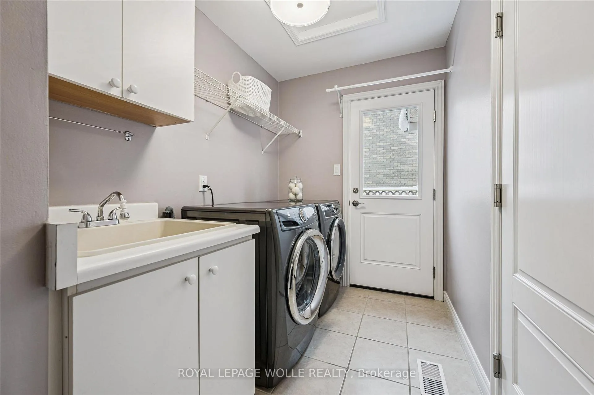 Photo 20 of 14 Bitzer Court, Cambridge — HOMEH