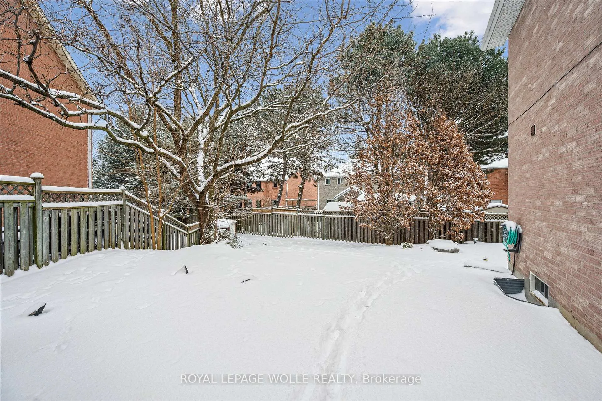 Photo 35 of 14 Bitzer Court, Cambridge — HOMEH