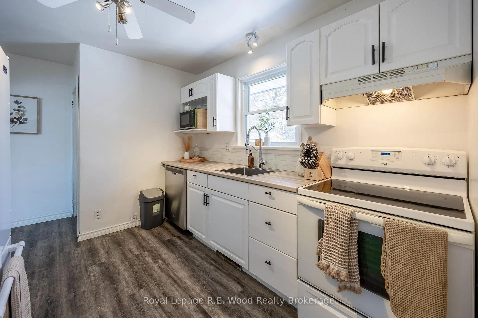Photo 7 of 146 Lisgar Avenue, Tillsonburg — HOMEH