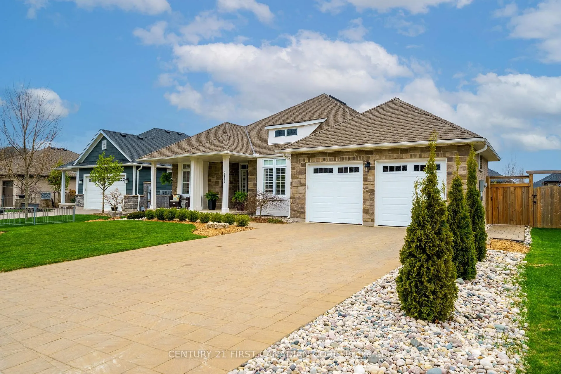 Photo 1 of 2152 Lockwood Crescent, Strathroy-Caradoc, Rural Strathroy-Caradoc — HOMEH