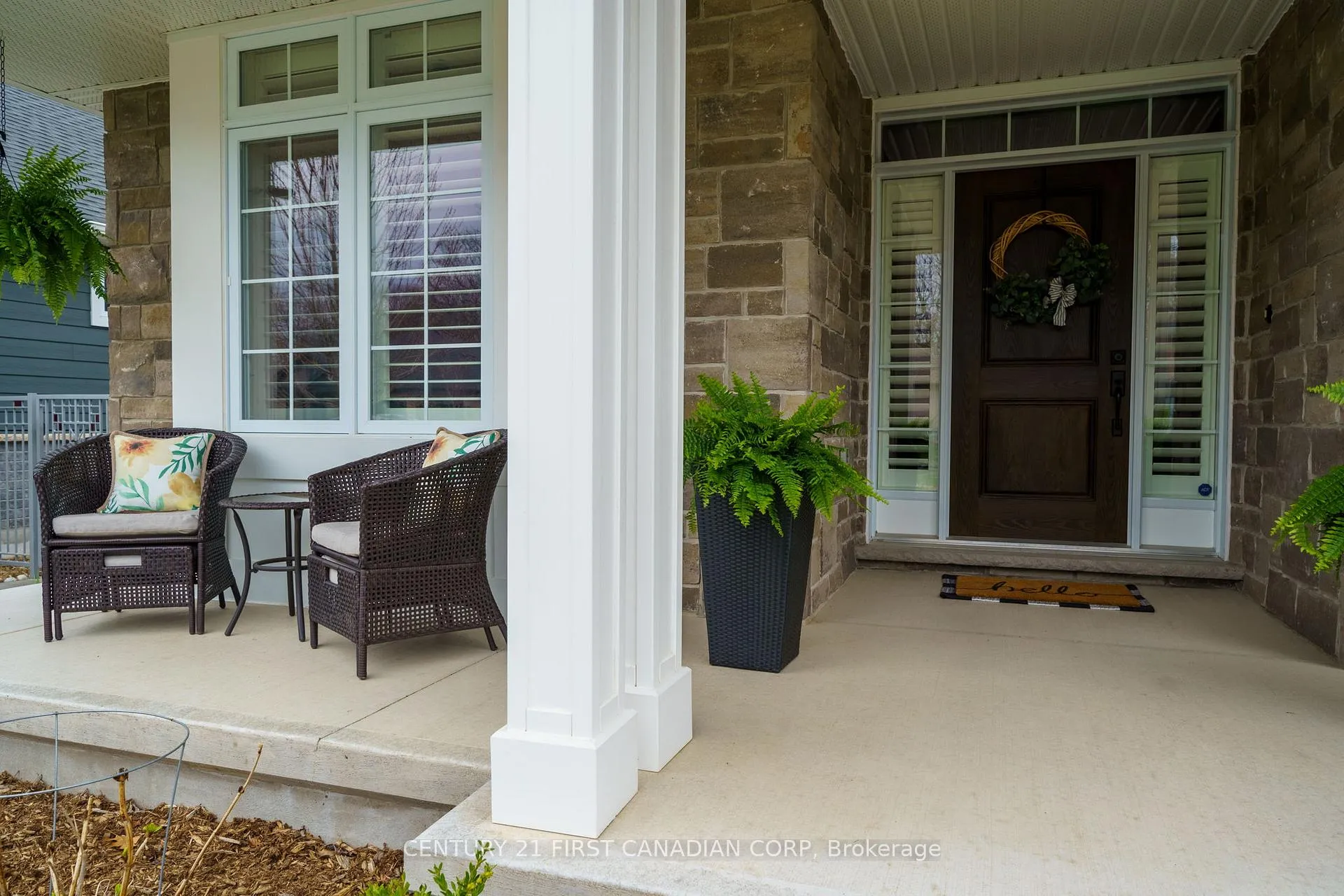 Photo 2 of 2152 Lockwood Crescent, Strathroy-Caradoc, Rural Strathroy-Caradoc — HOMEH