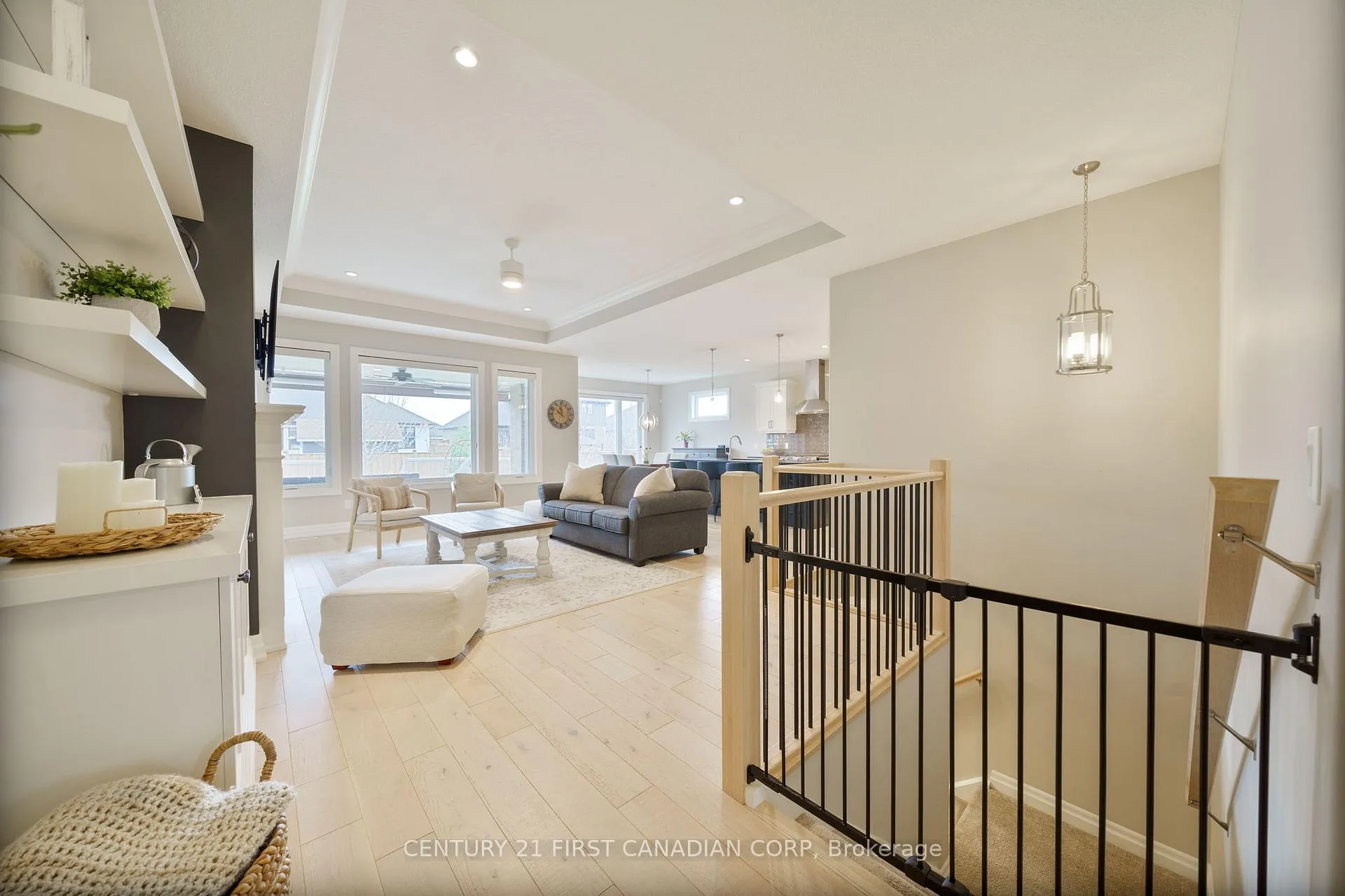 Photo 5 of 2152 Lockwood Crescent, Strathroy-Caradoc, Rural Strathroy-Caradoc — HOMEH