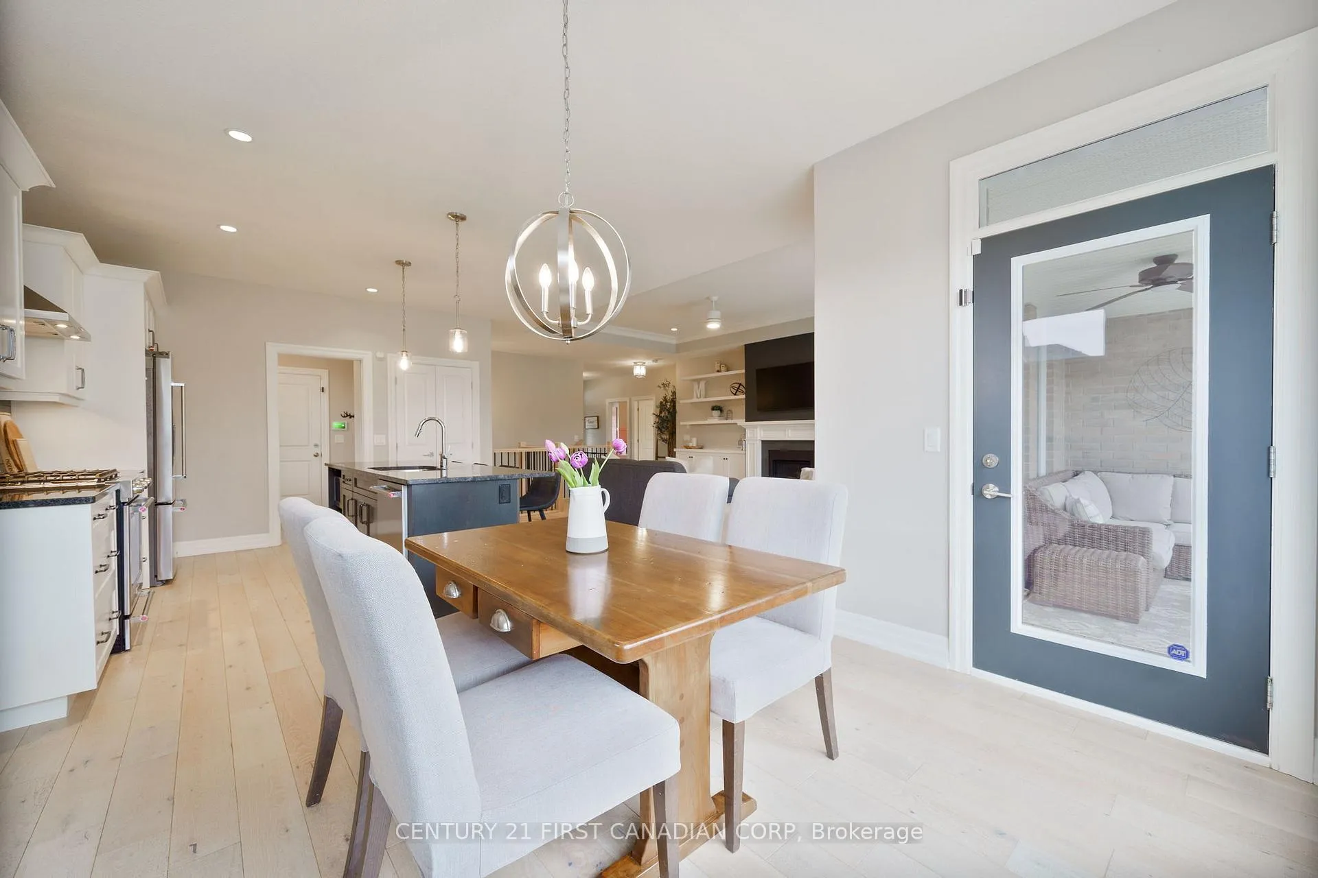 Photo 11 of 2152 Lockwood Crescent, Strathroy-Caradoc, Rural Strathroy-Caradoc — HOMEH