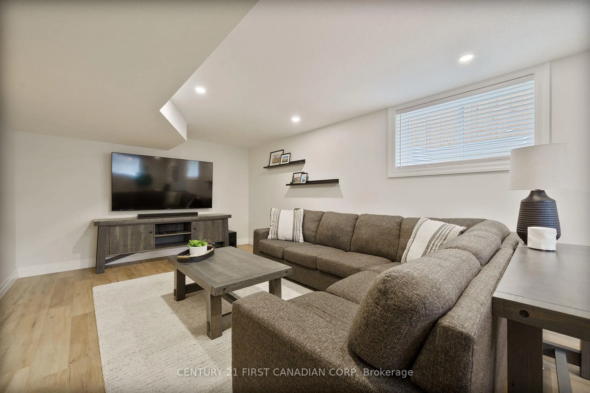Photo 28 of 2152 Lockwood Crescent, Strathroy-Caradoc, Rural Strathroy-Caradoc — HOMEH