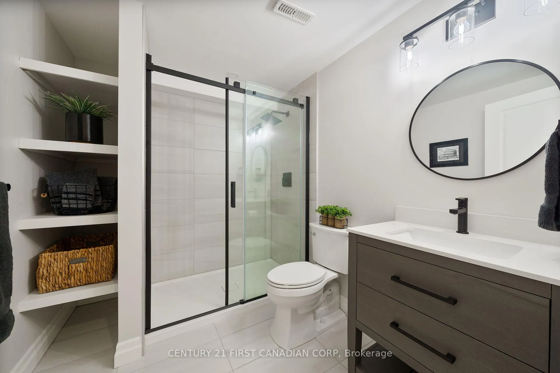 Photo 31 of 2152 Lockwood Crescent, Strathroy-Caradoc, Rural Strathroy-Caradoc — HOMEH
