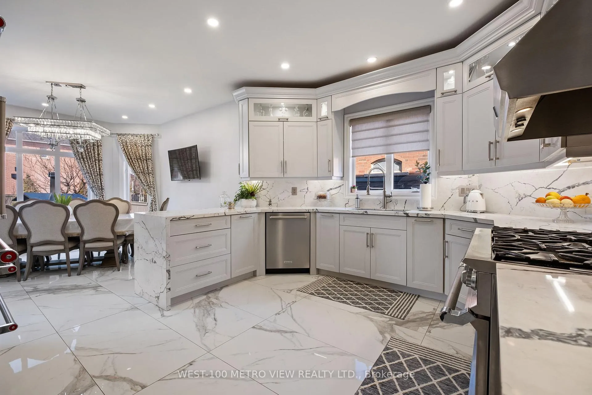 Photo 9 of 54 Granary Road, Vaughan, Kleinburg — HOMEH