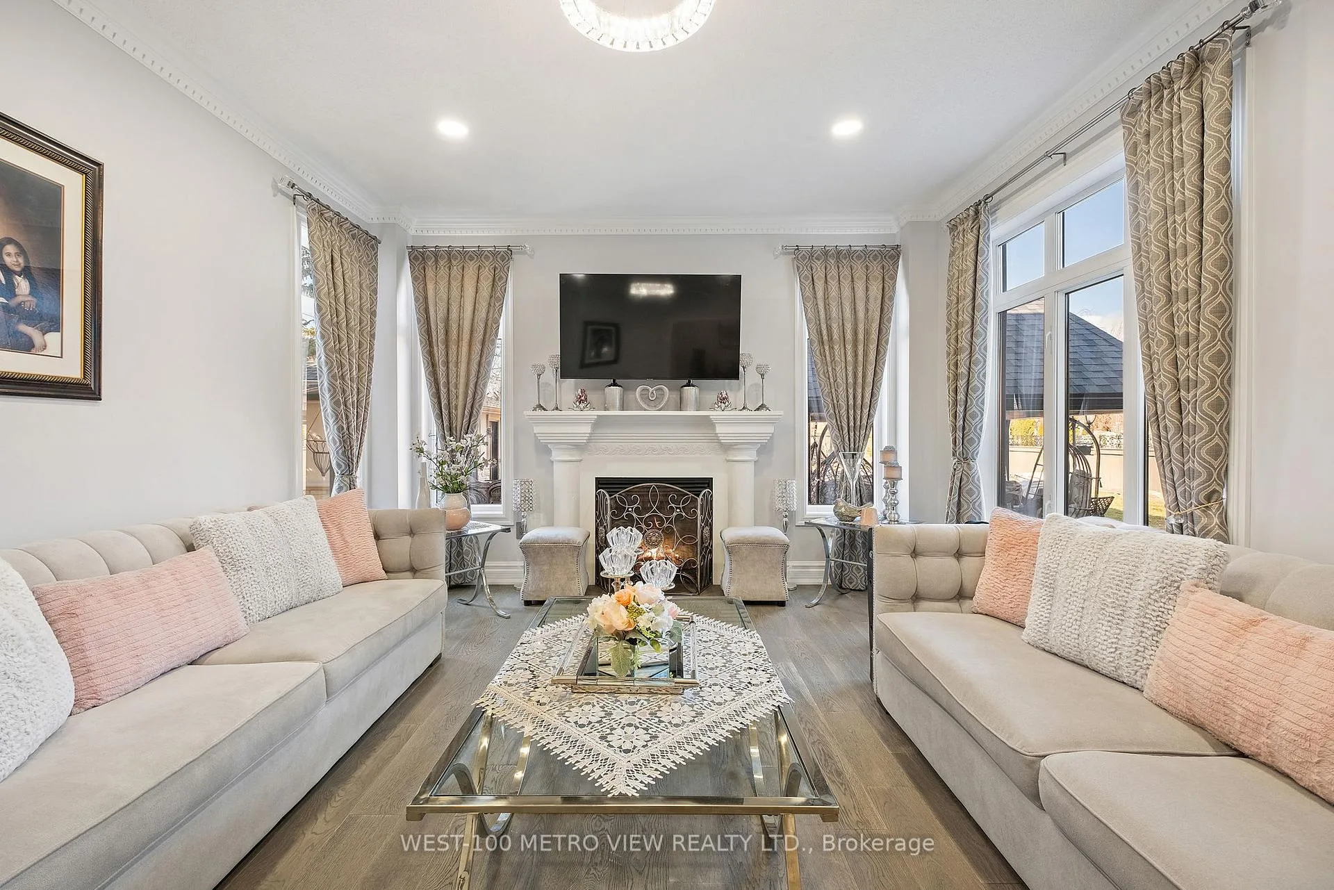 Photo 10 of 54 Granary Road, Vaughan, Kleinburg — HOMEH