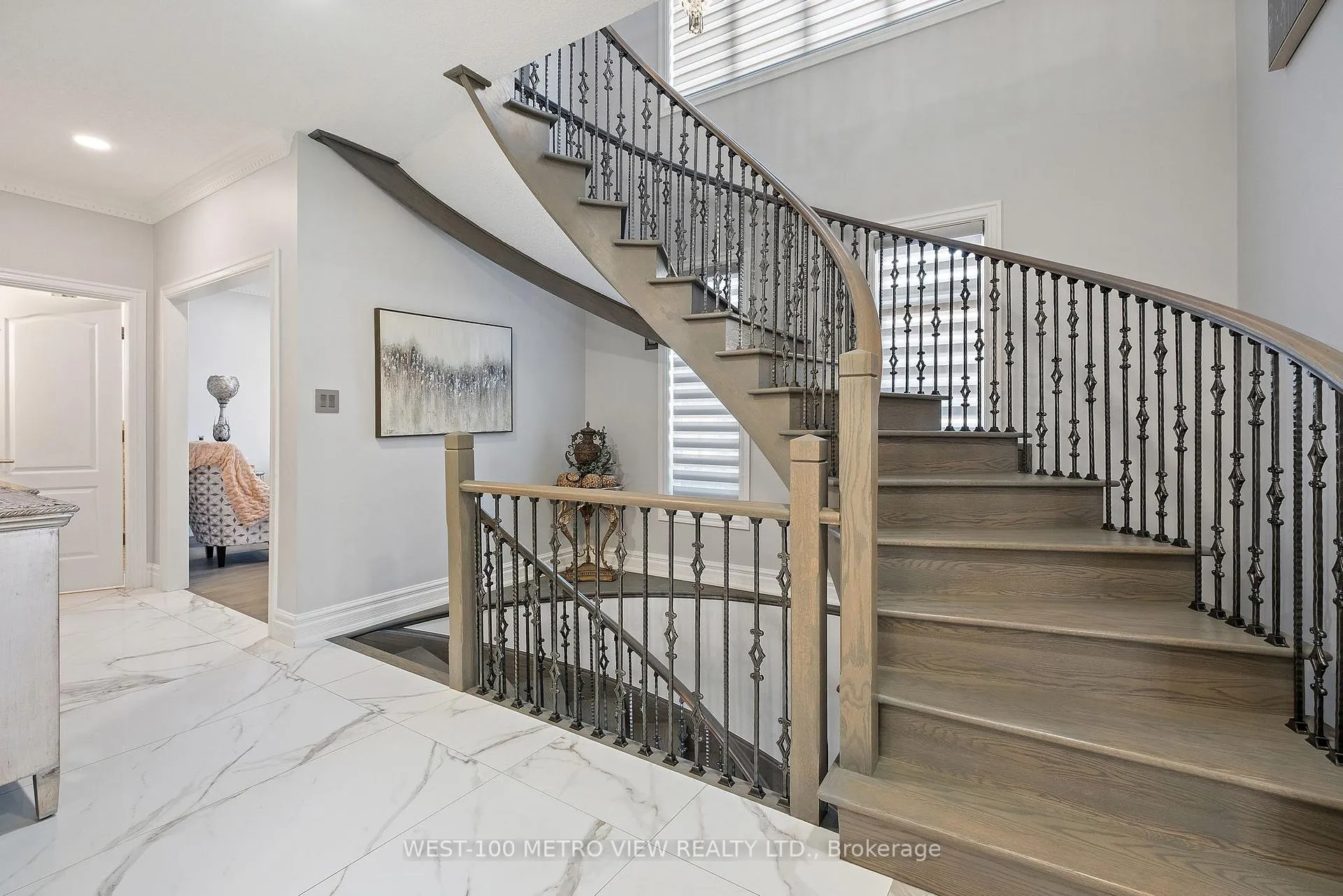 Photo 13 of 54 Granary Road, Vaughan, Kleinburg — HOMEH