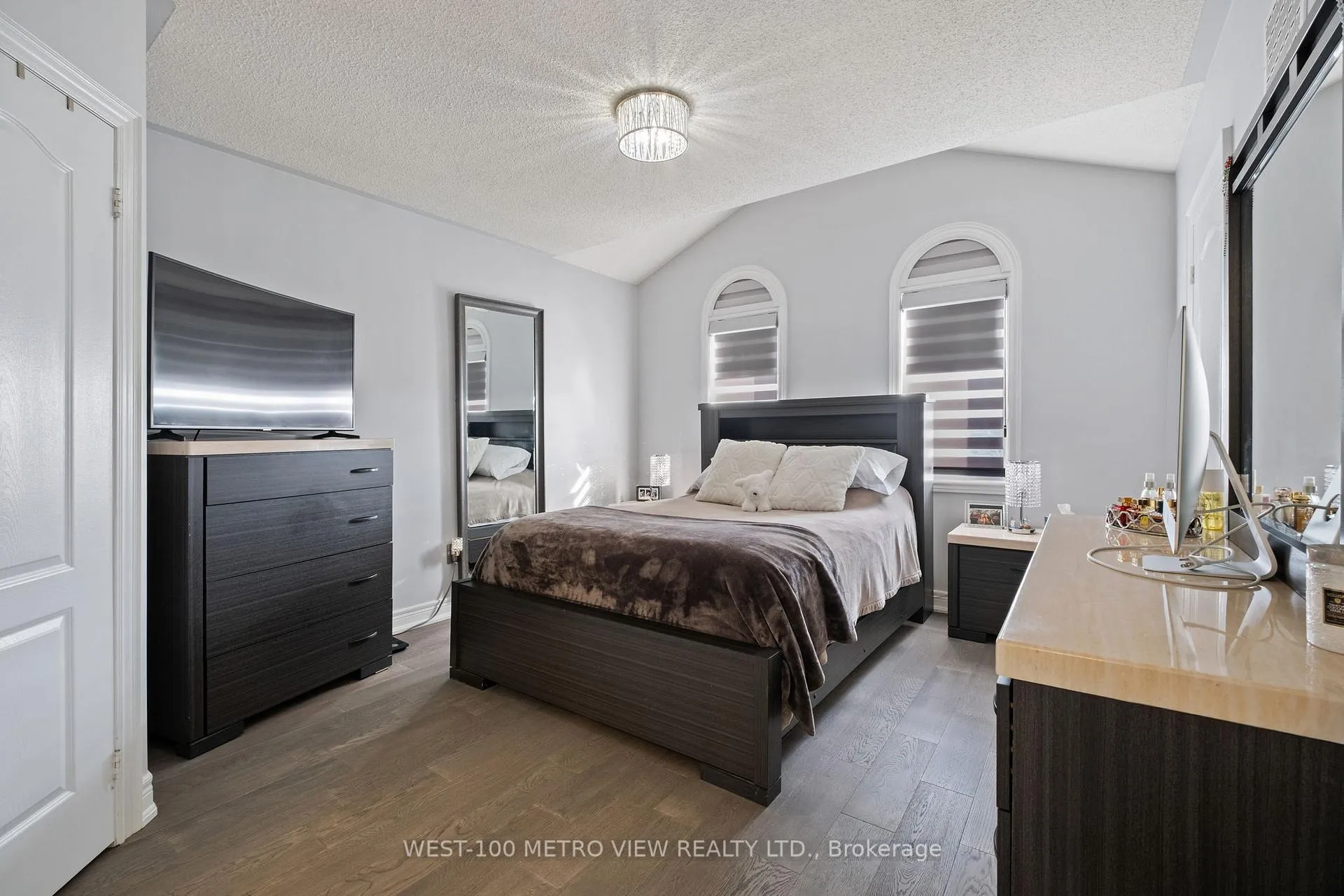 Photo 15 of 54 Granary Road, Vaughan, Kleinburg — HOMEH