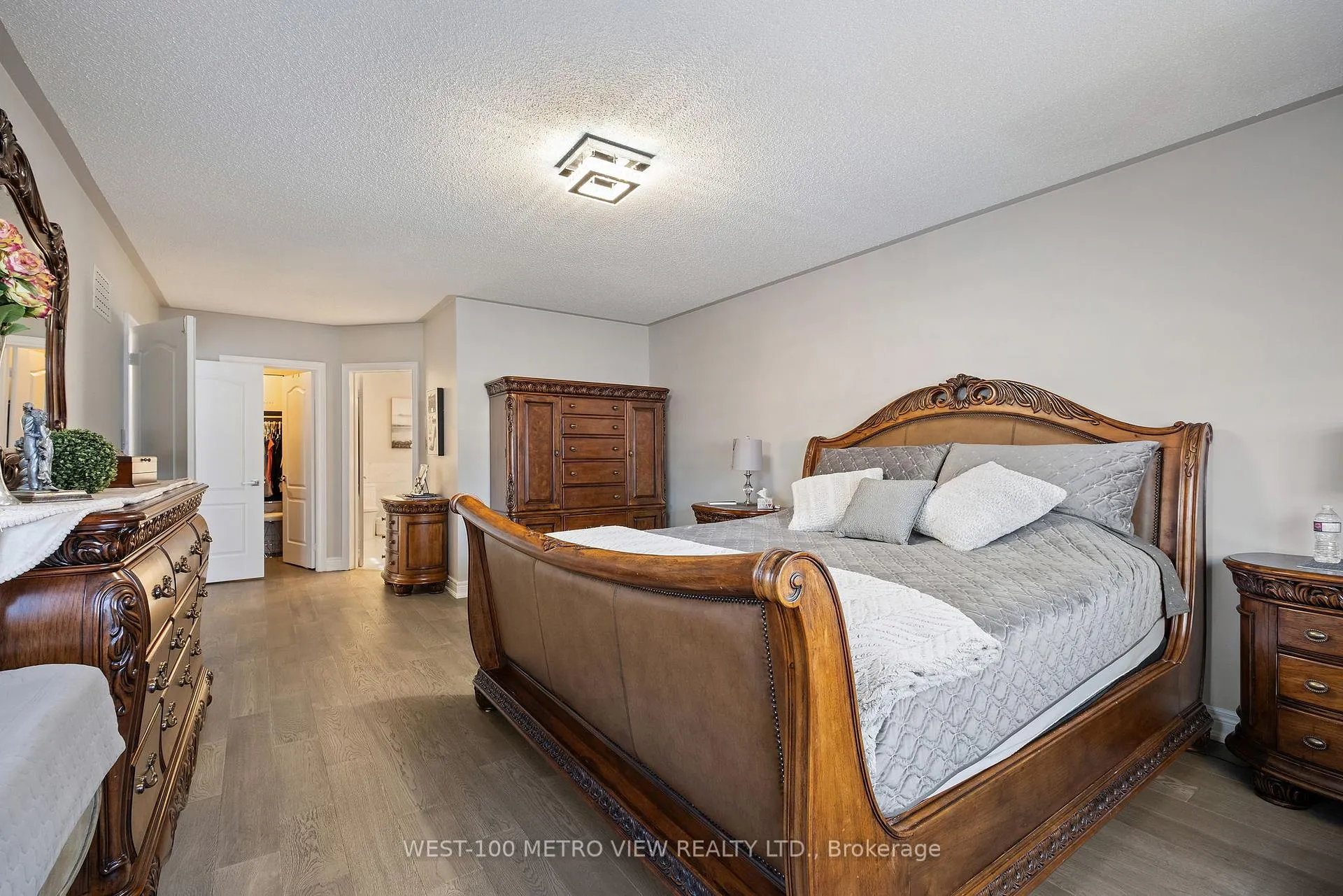 Photo 17 of 54 Granary Road, Vaughan, Kleinburg — HOMEH