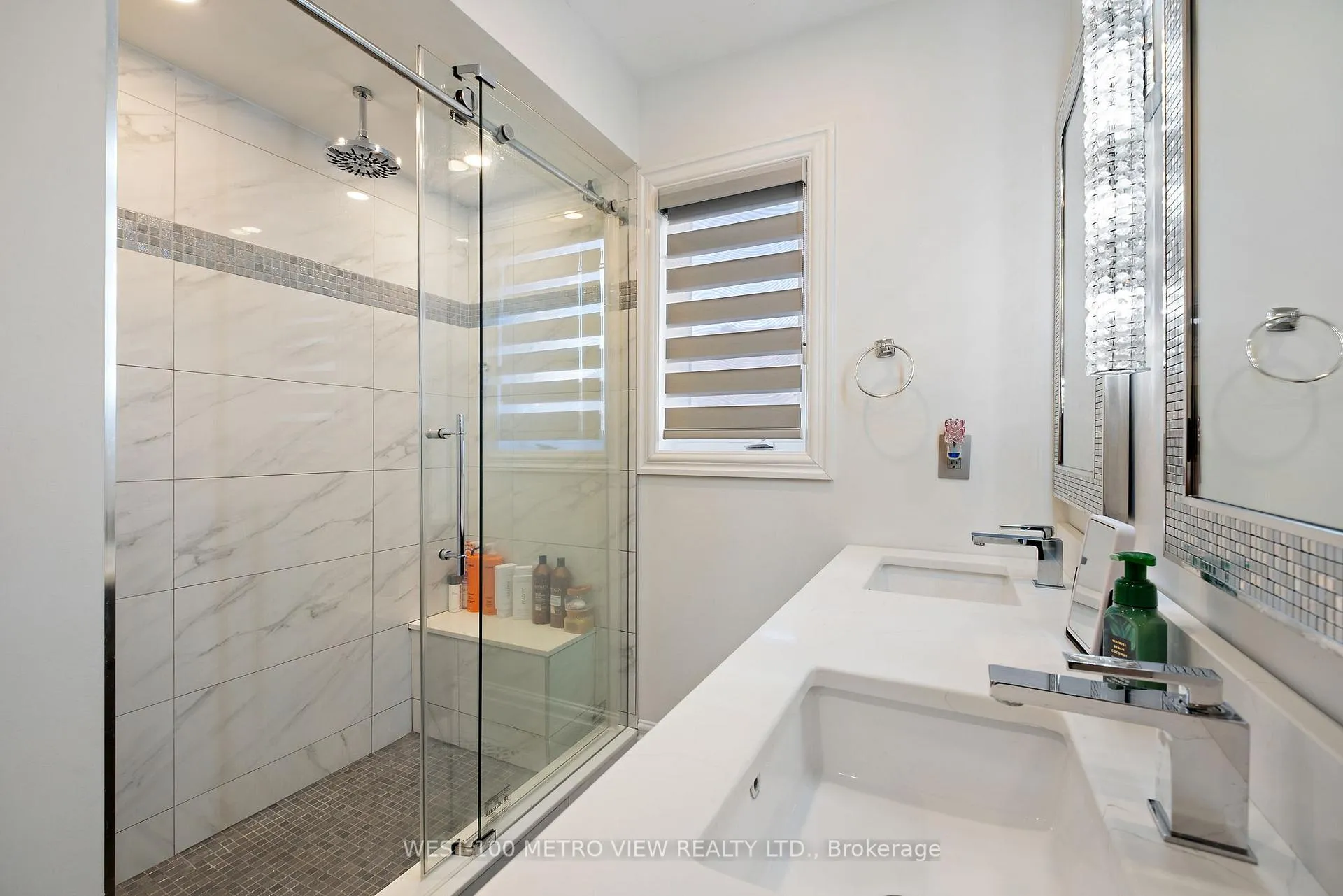 Photo 23 of 54 Granary Road, Vaughan, Kleinburg — HOMEH