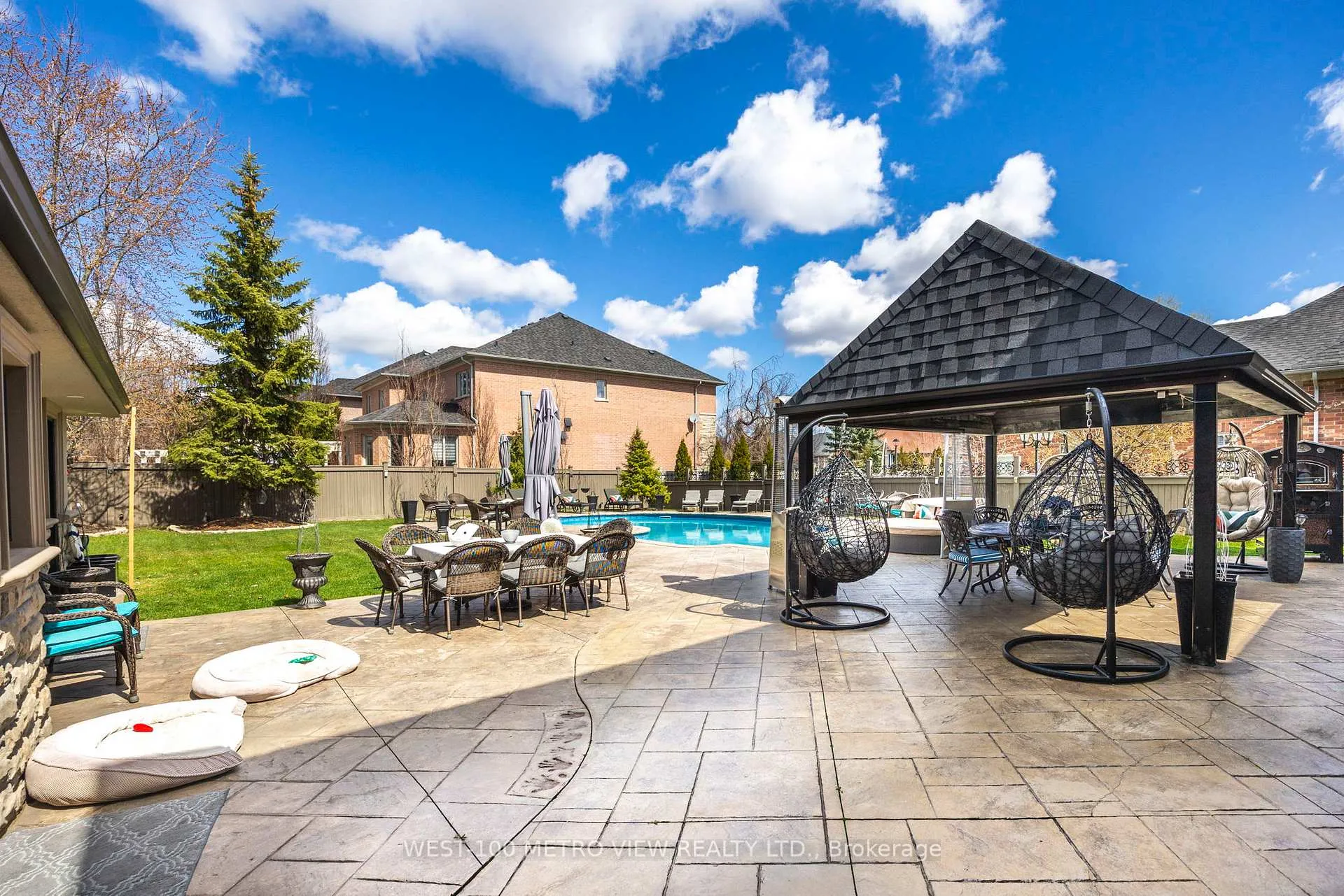 Photo 29 of 54 Granary Road, Vaughan, Kleinburg — HOMEH