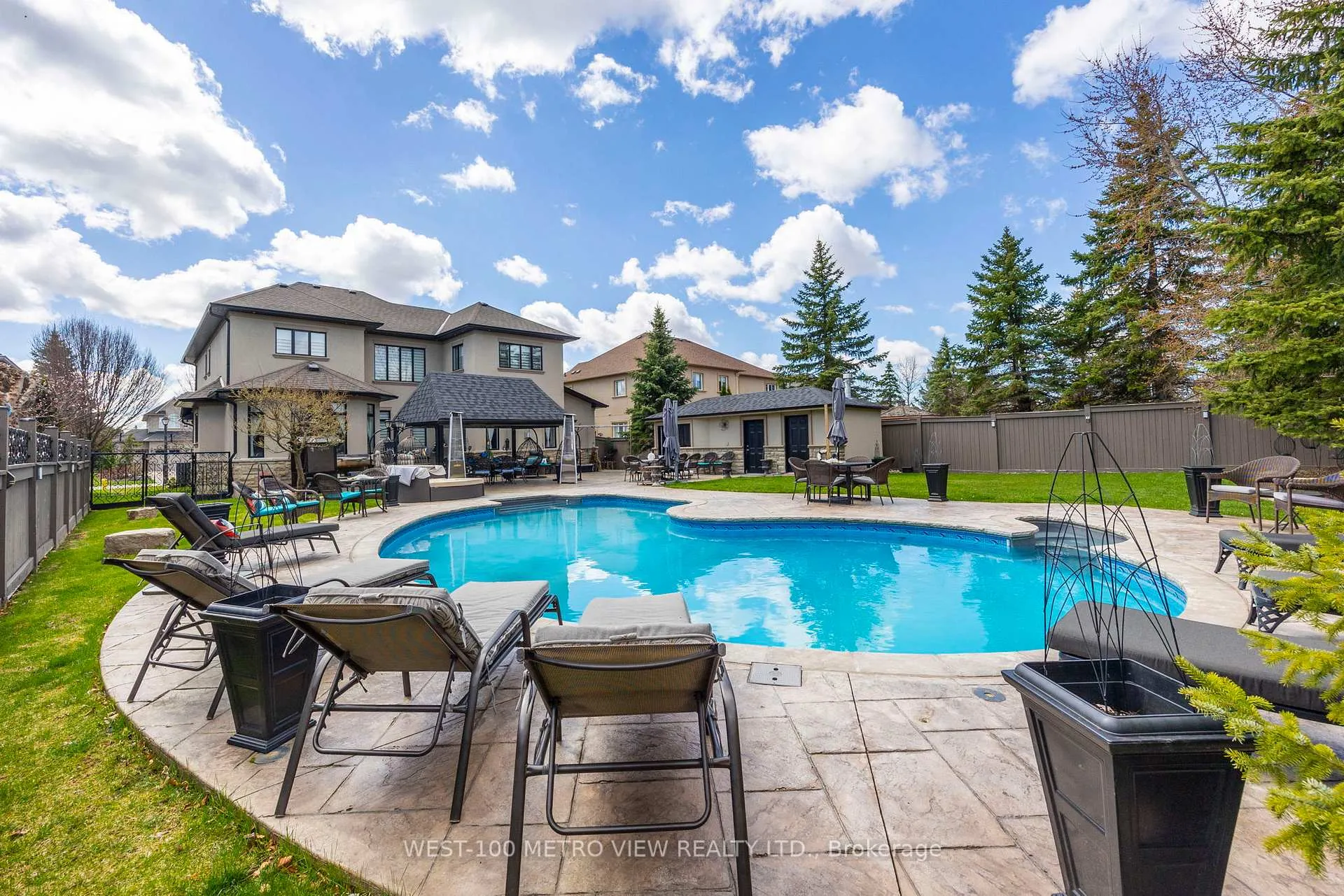 Photo 30 of 54 Granary Road, Vaughan, Kleinburg — HOMEH