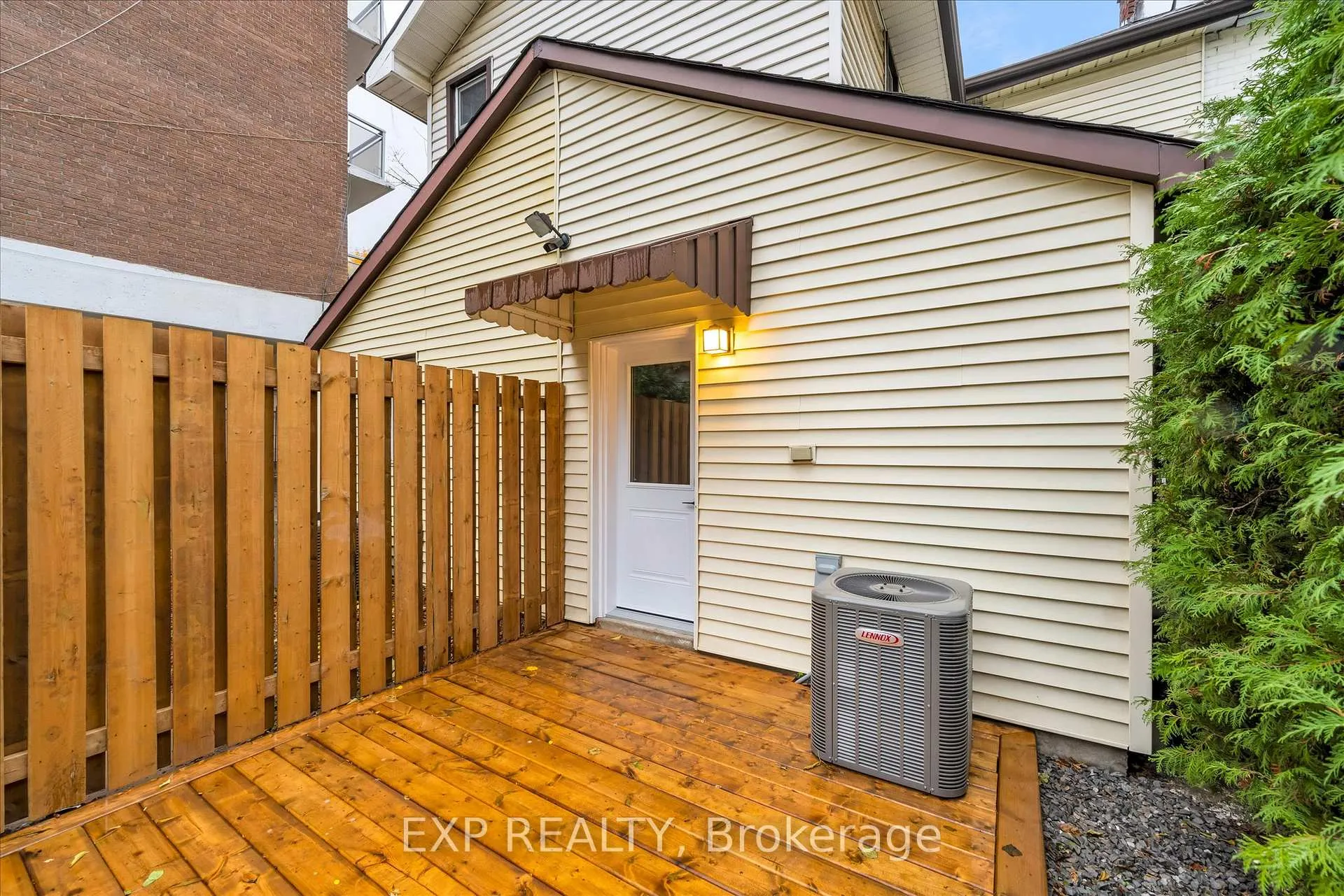 Photo 17 of 9 Ford Street, Hamilton, Corktown — HOMEH