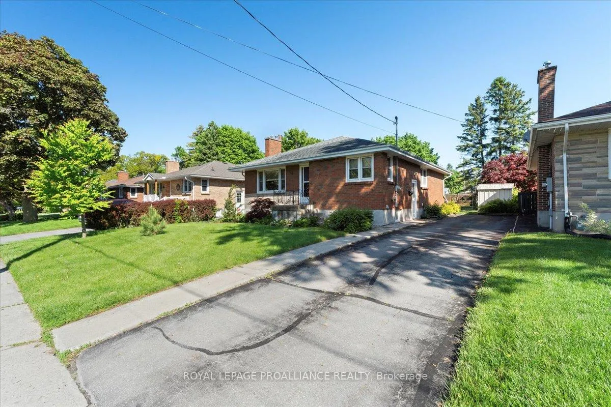 Photo 2 of 64 Southview Avenue, Belleville, Belleville Ward — HOMEH