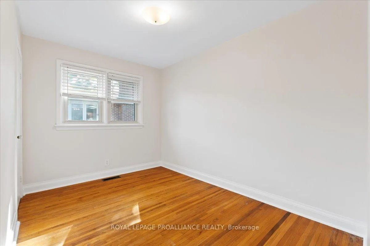 Photo 17 of 64 Southview Avenue, Belleville, Belleville Ward — HOMEH