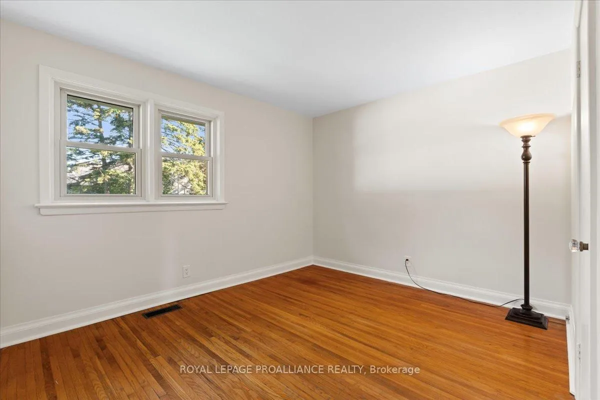 Photo 19 of 64 Southview Avenue, Belleville, Belleville Ward — HOMEH