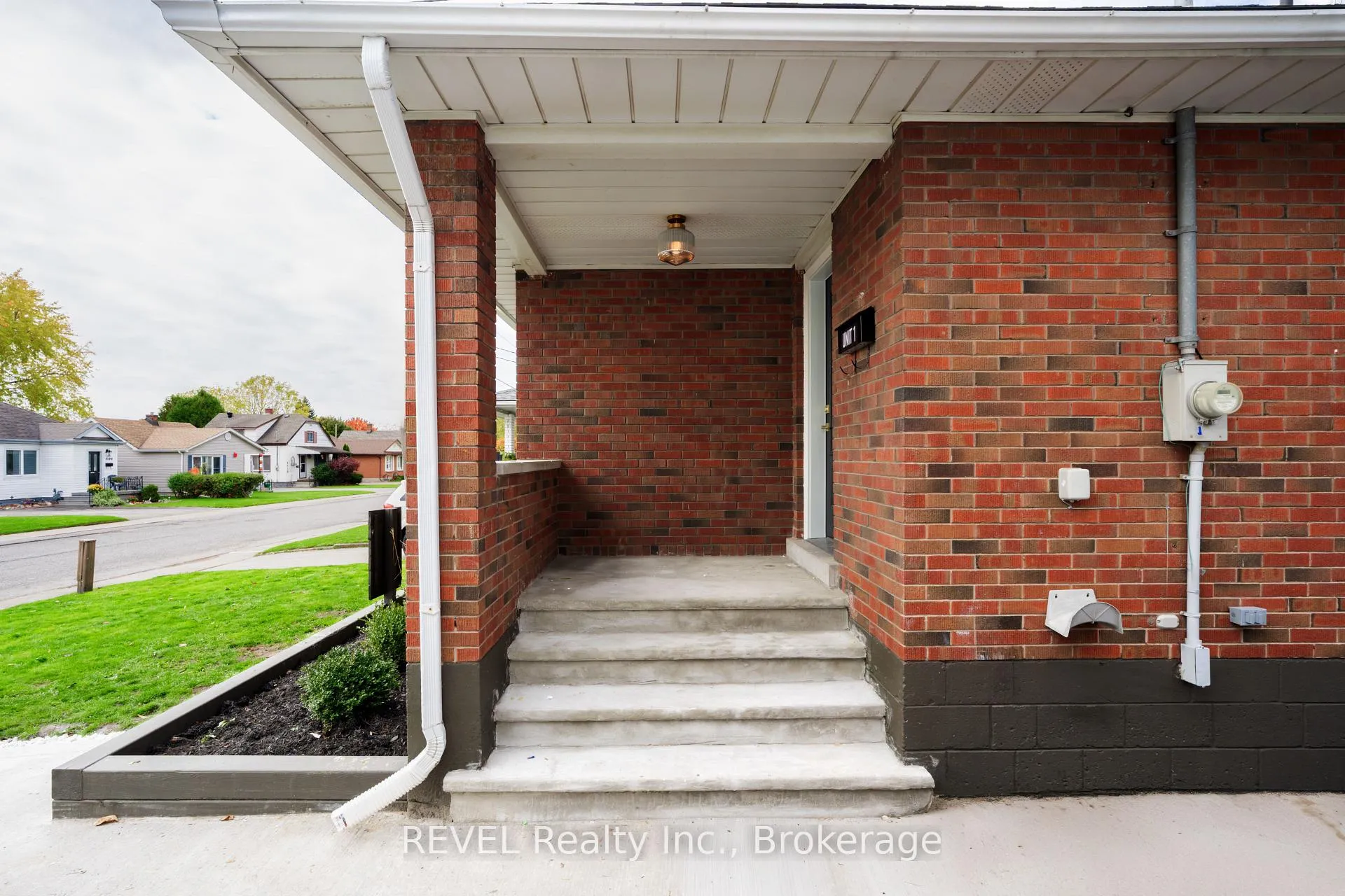 Photo 5 of 6483 Monroe Street, Niagara Falls, Dorchester — HOMEH