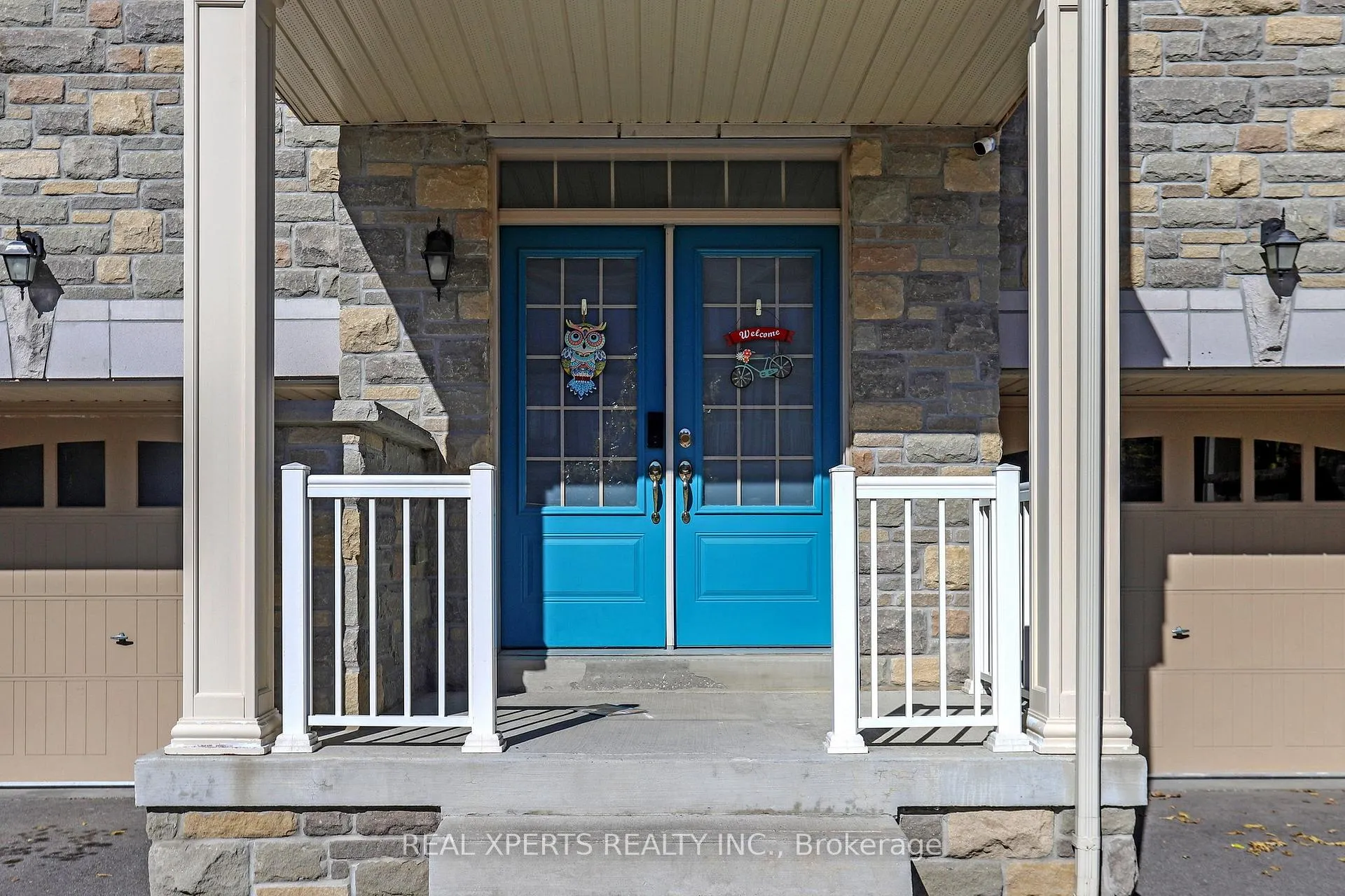 Photo 2 of 18 Farooq Boulevard, Vaughan, Vellore Village — HOMEH
