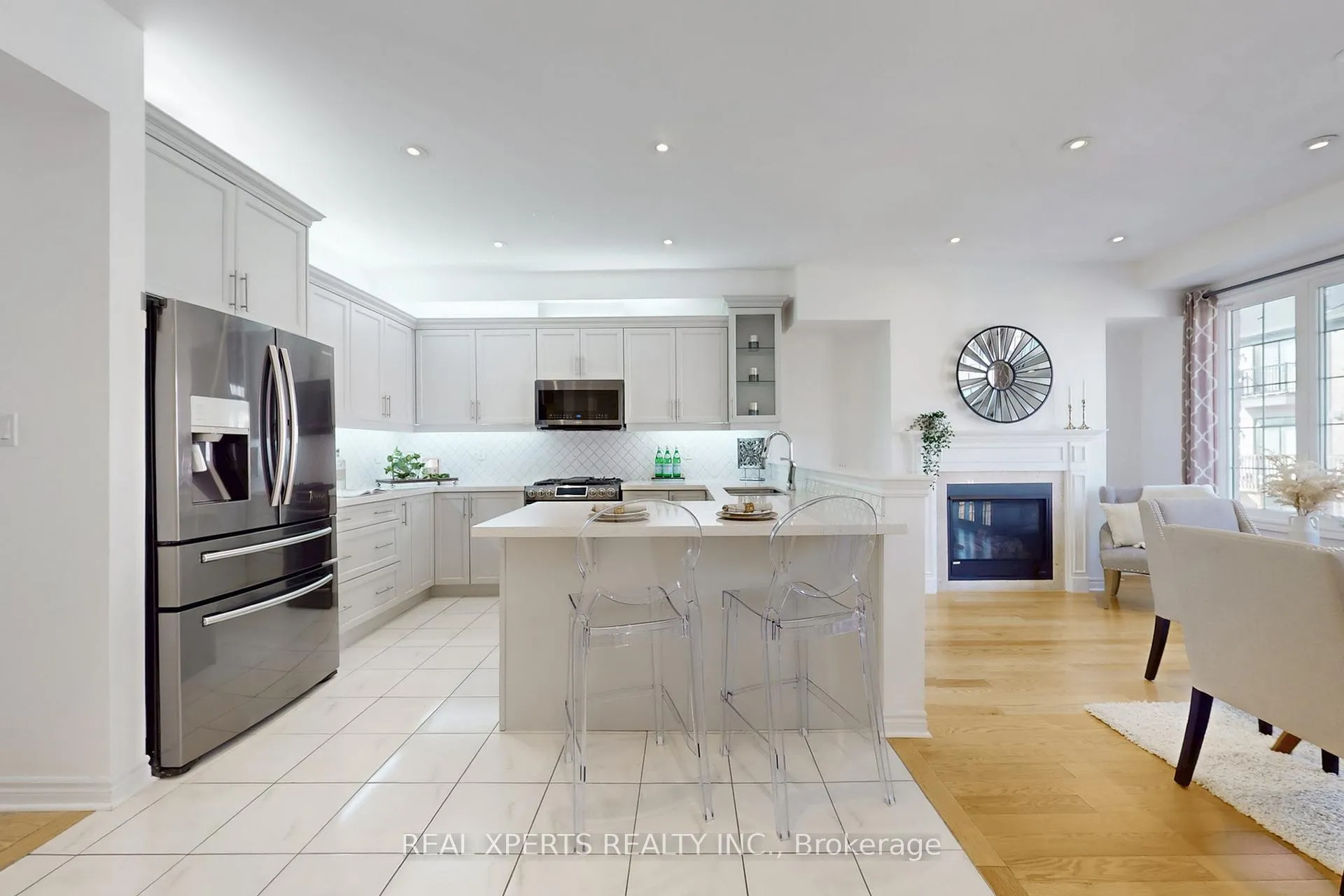 Photo 13 of 18 Farooq Boulevard, Vaughan, Vellore Village — HOMEH