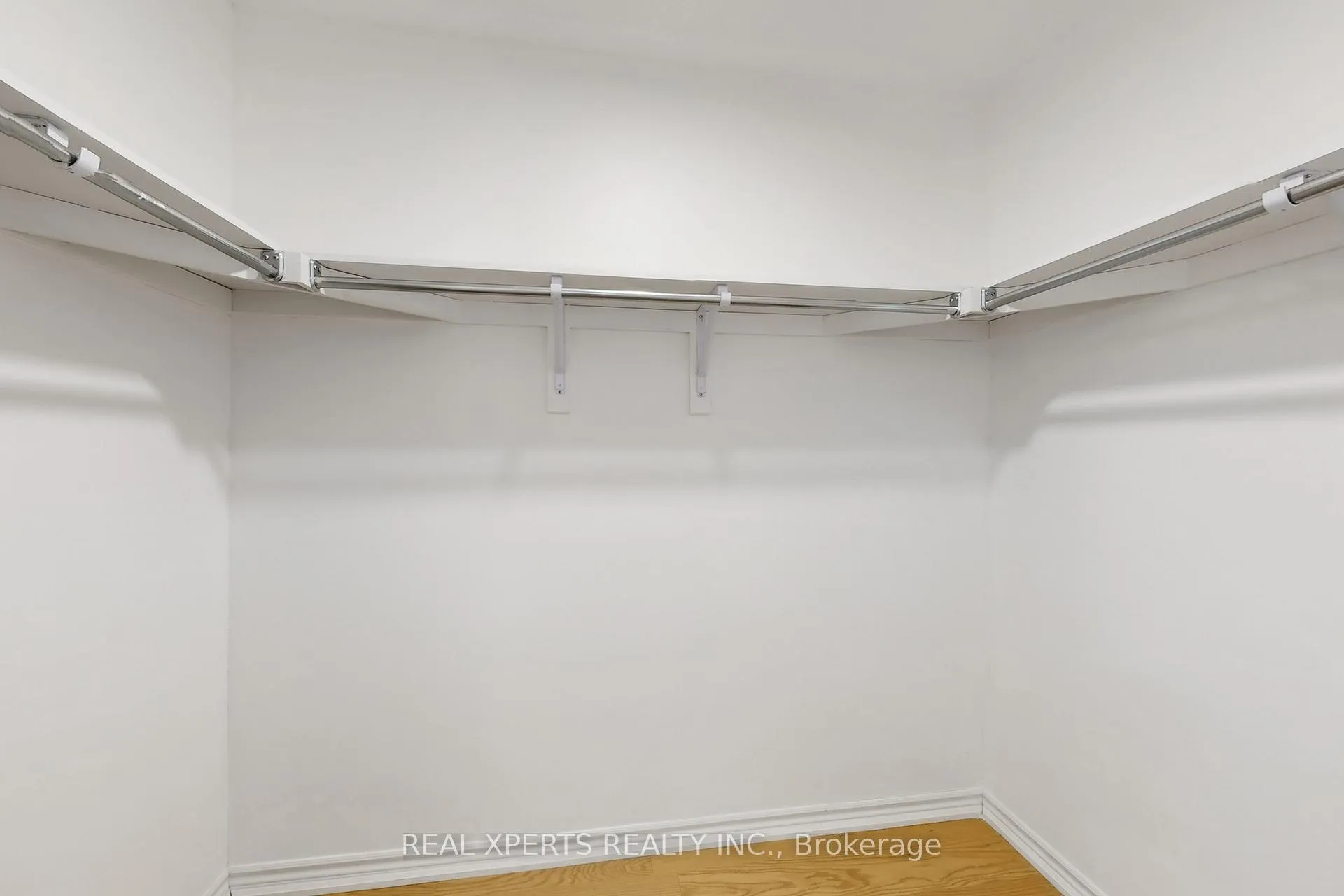 Photo 28 of 18 Farooq Boulevard, Vaughan, Vellore Village — HOMEH