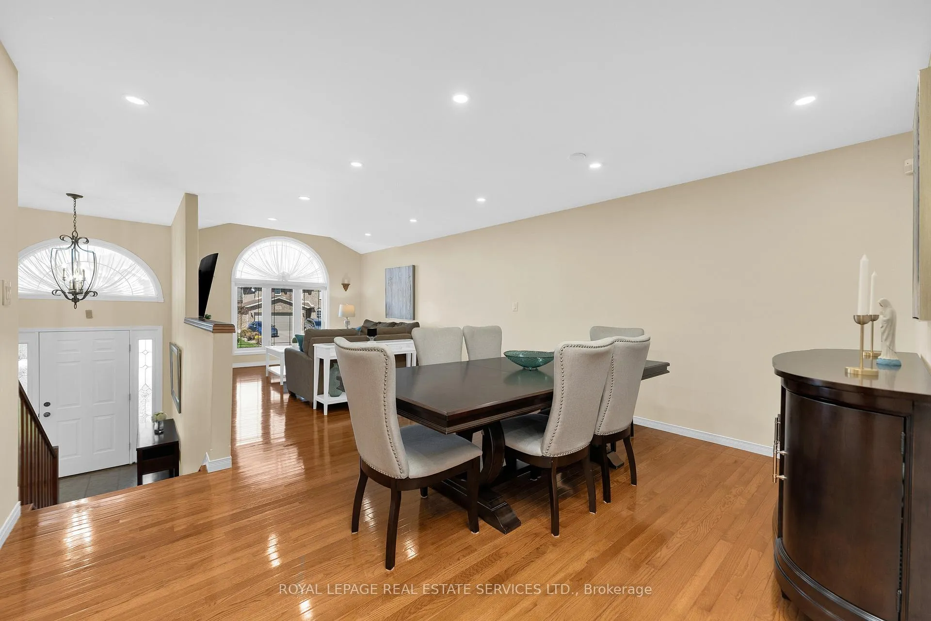 Photo 2 of 185 Amy Croft Drive, Lakeshore — HOMEH