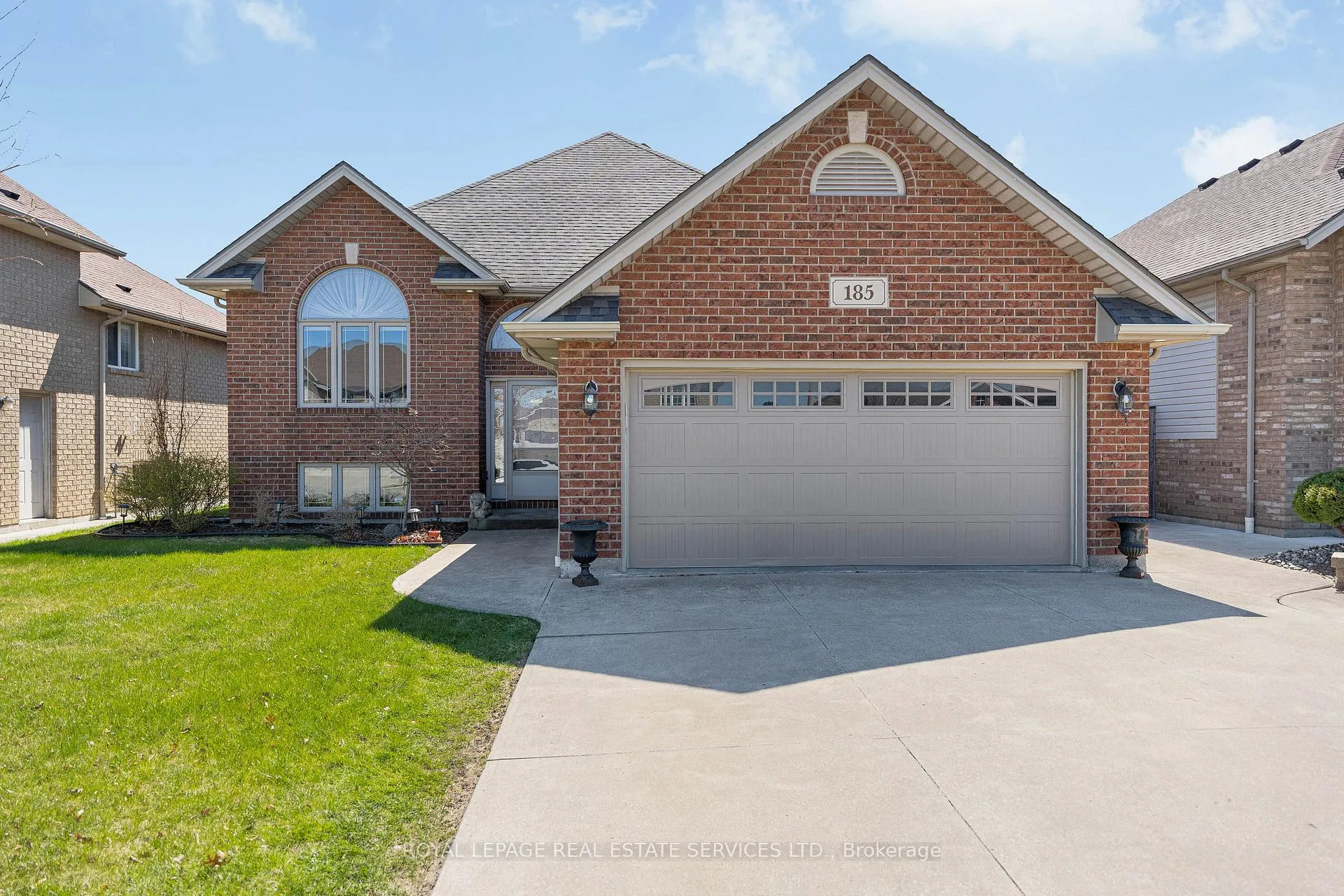 Photo 5 of 185 Amy Croft Drive, Lakeshore — HOMEH