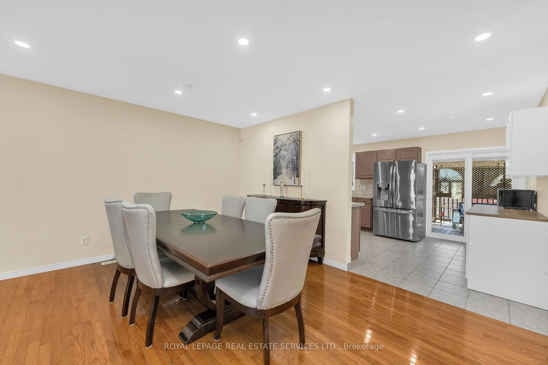 Photo 7 of 185 Amy Croft Drive, Lakeshore — HOMEH