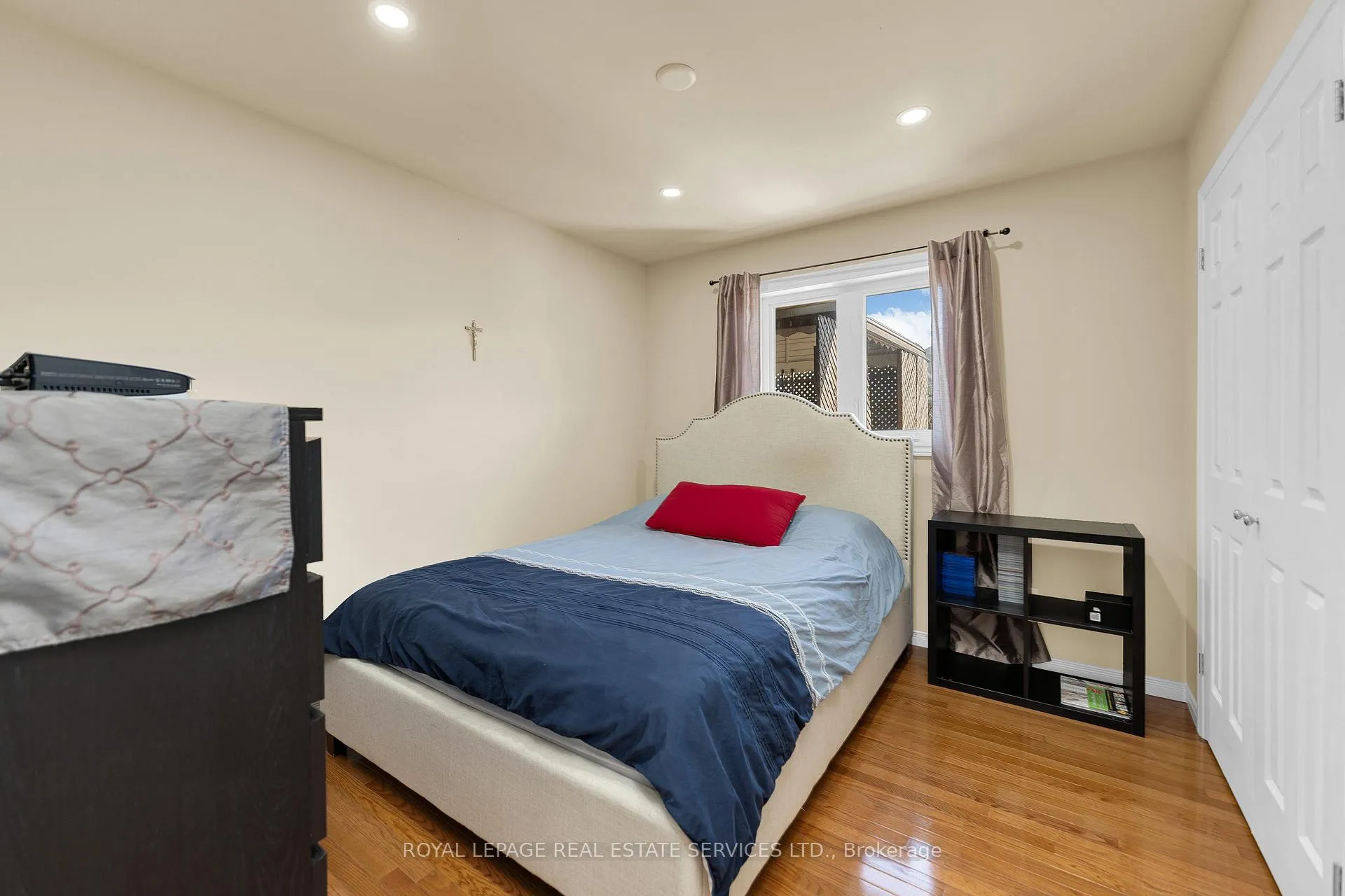 Photo 15 of 185 Amy Croft Drive, Lakeshore — HOMEH