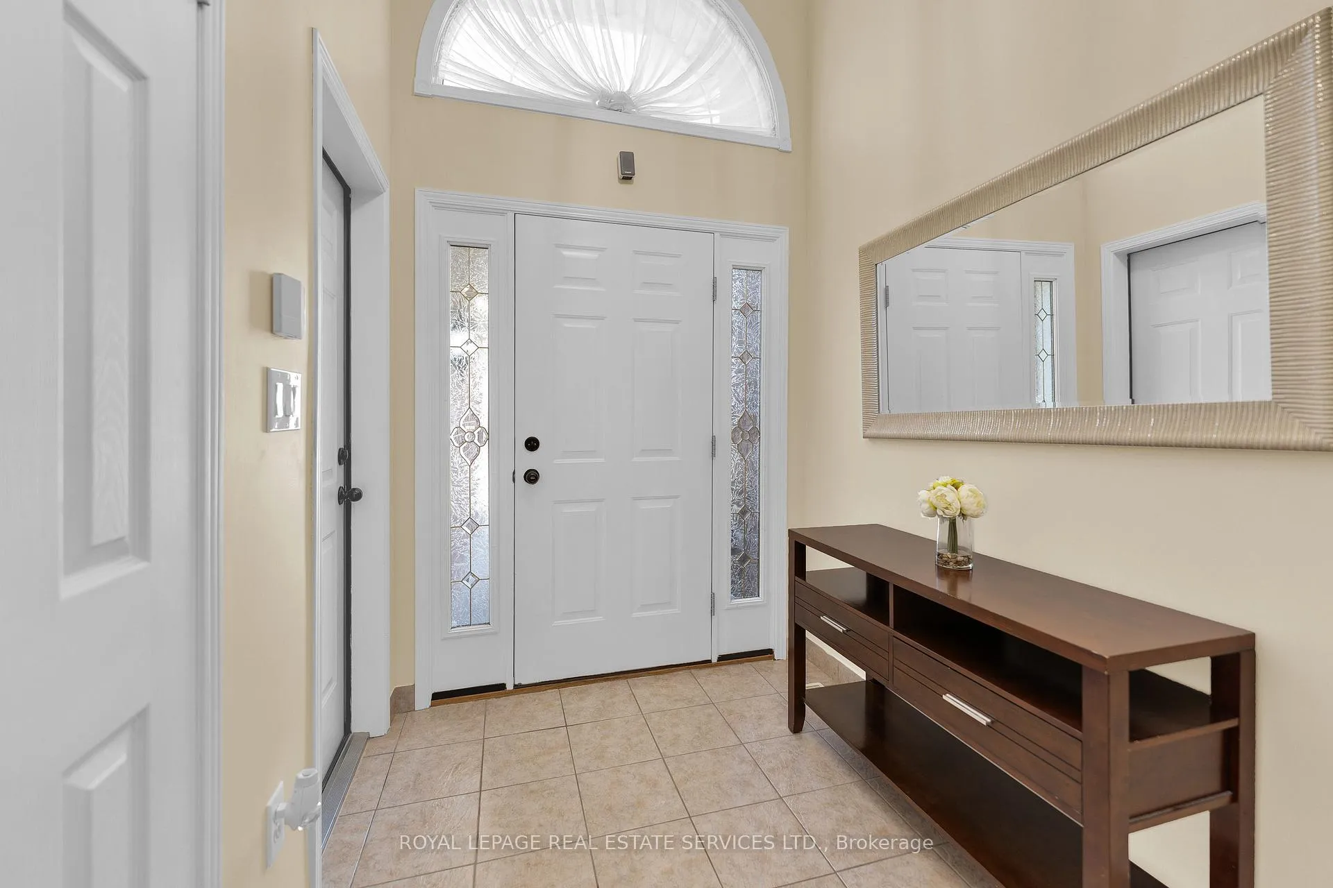 Photo 25 of 185 Amy Croft Drive, Lakeshore — HOMEH