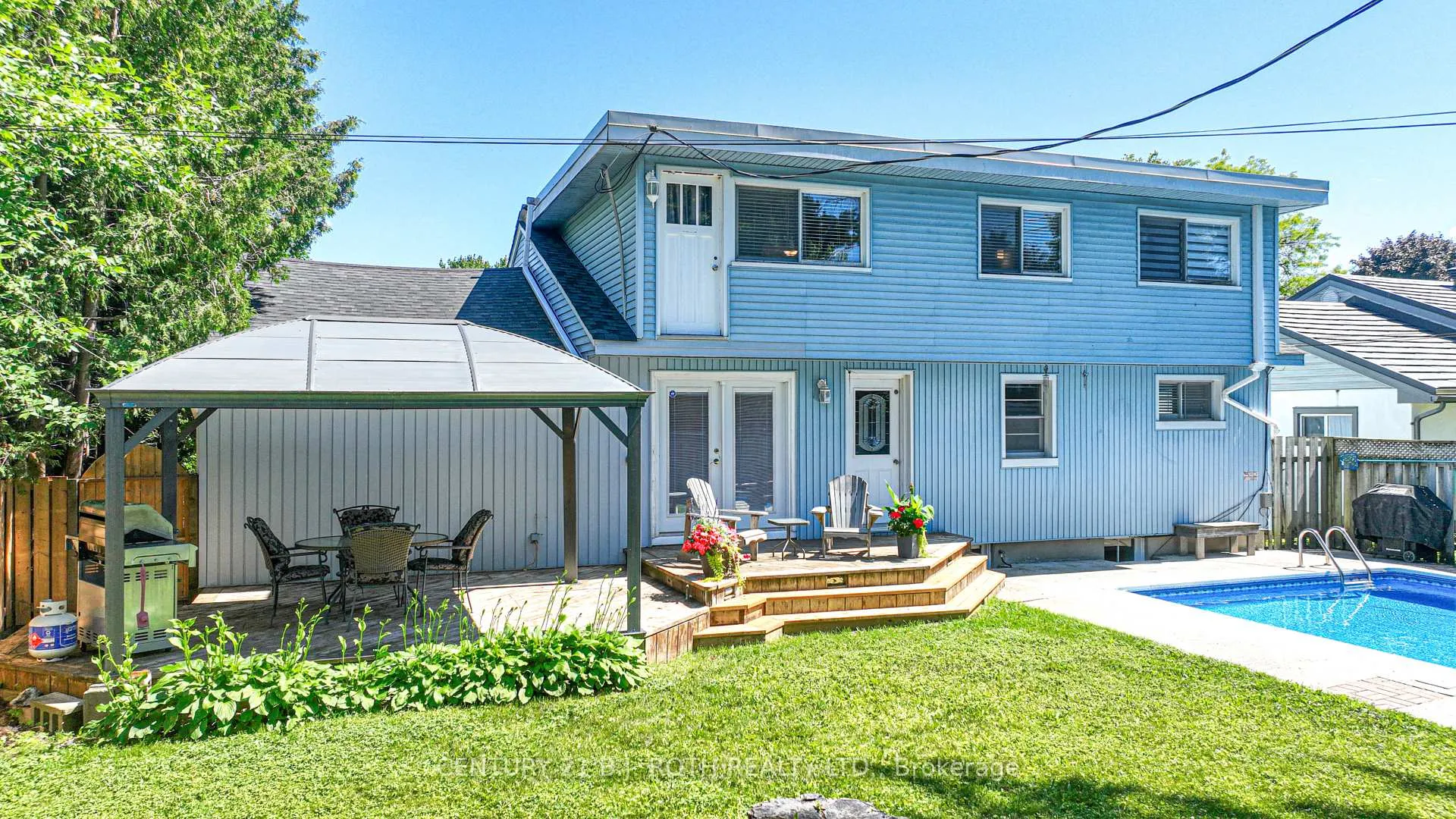 Photo 2 of 326 Crawford Street, Orillia — HOMEH