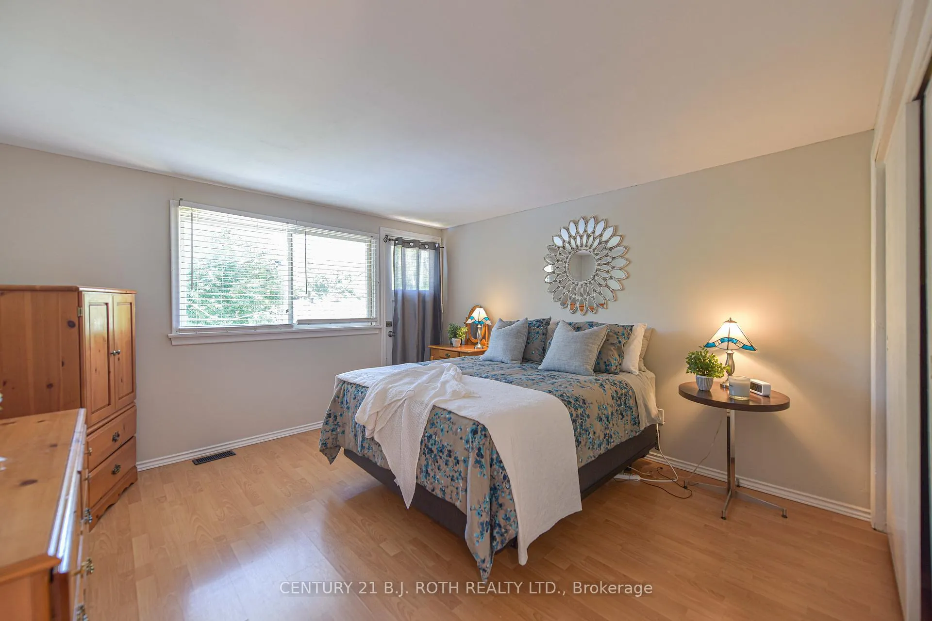 Photo 24 of 326 Crawford Street, Orillia — HOMEH