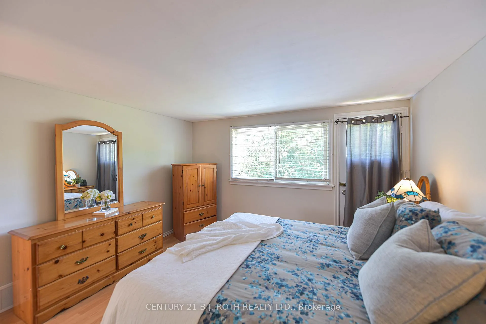 Photo 25 of 326 Crawford Street, Orillia — HOMEH