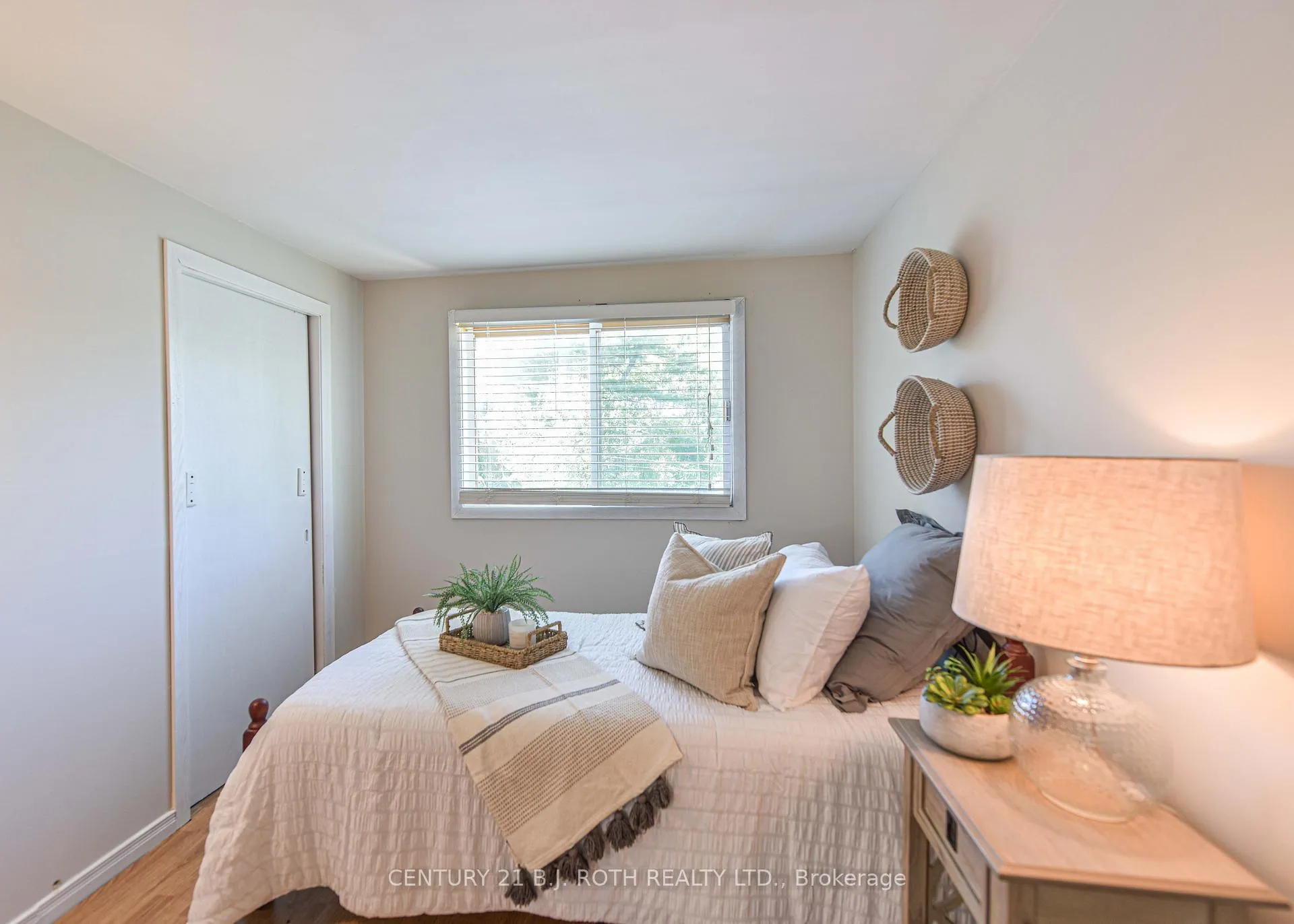 Photo 28 of 326 Crawford Street, Orillia — HOMEH