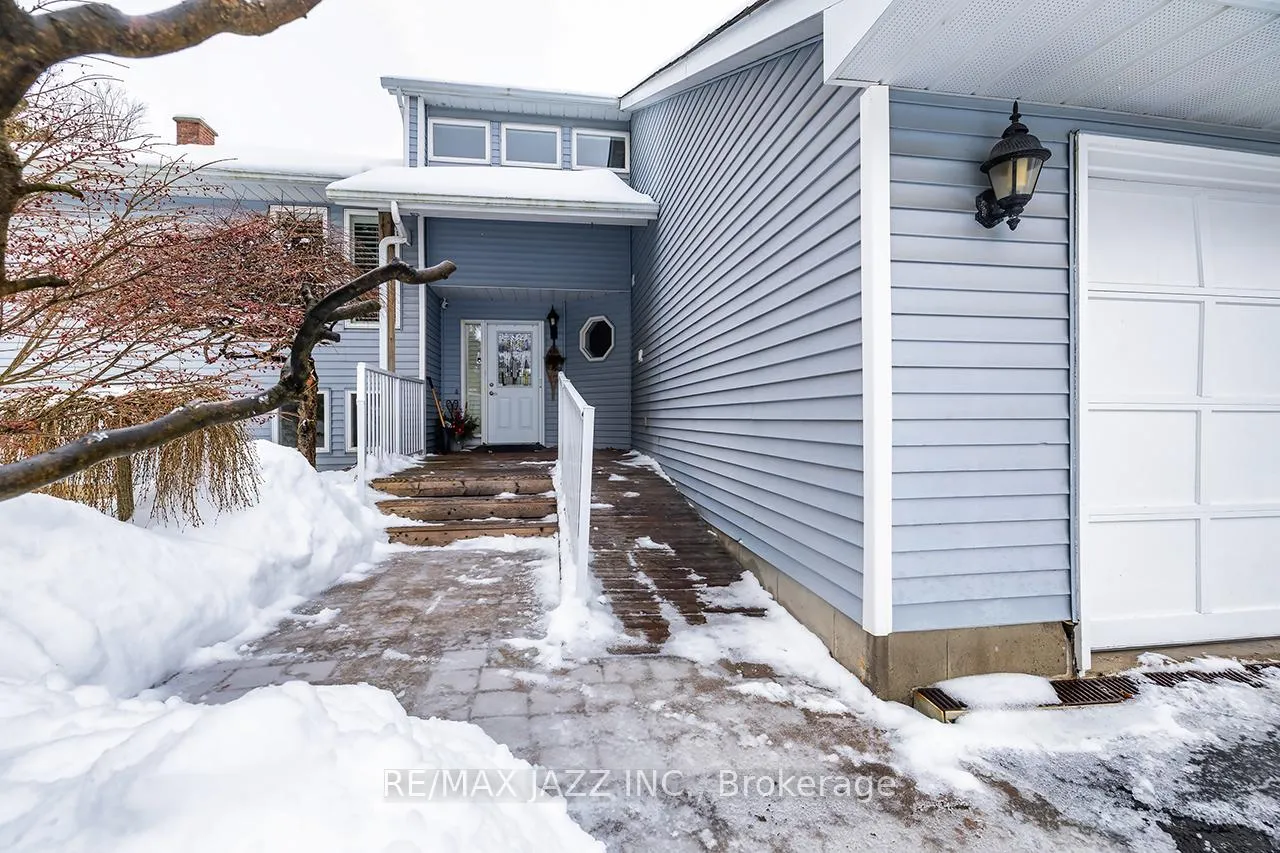 Photo 4 of 4534 Trulls Road, Clarington, Rural Clarington — HOMEH