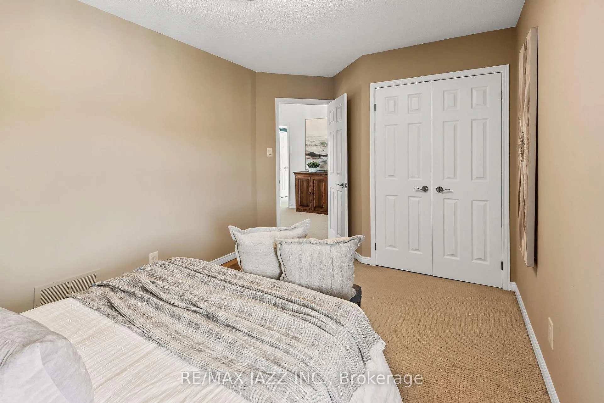 Photo 33 of 4534 Trulls Road, Clarington, Rural Clarington — HOMEH
