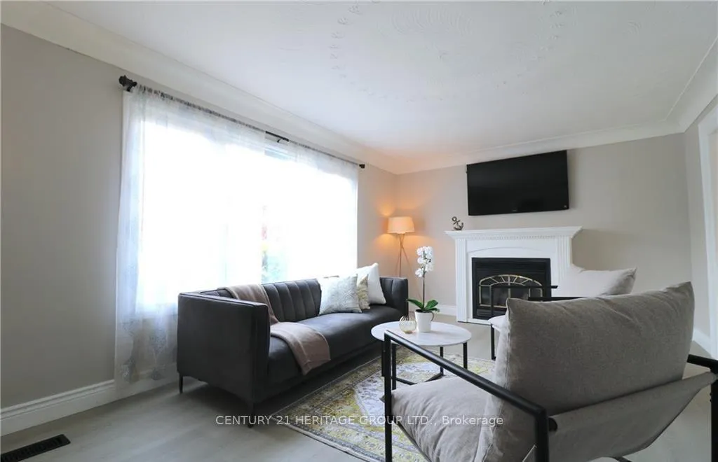 Photo 8 of 66 Seaton Place Drive, Hamilton, Stoney Creek — HOMEH