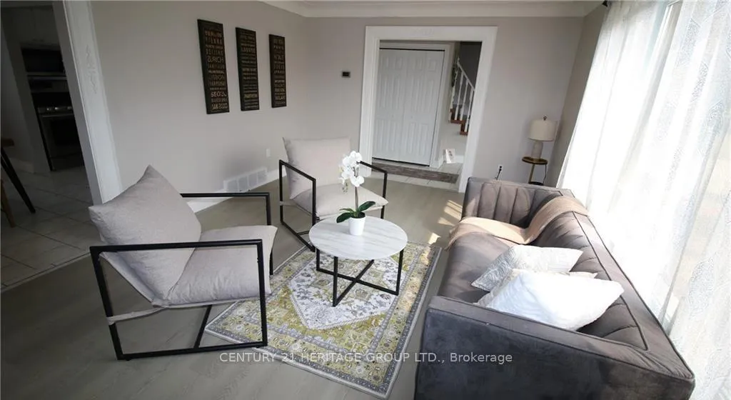 Photo 9 of 66 Seaton Place Drive, Hamilton, Stoney Creek — HOMEH