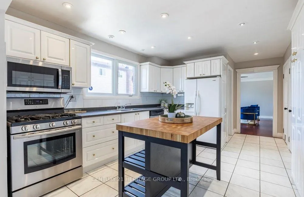 Photo 12 of 66 Seaton Place Drive, Hamilton, Stoney Creek — HOMEH