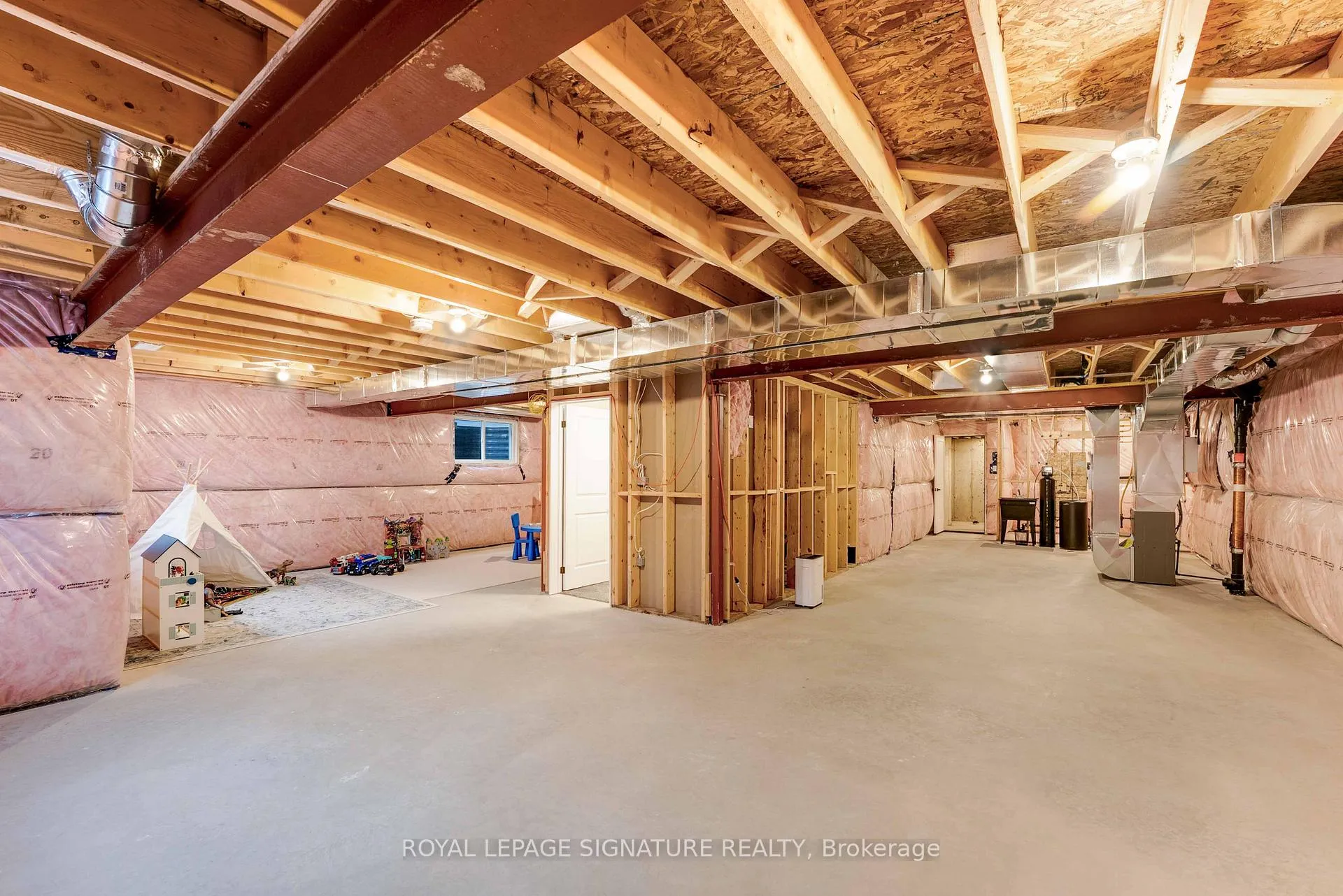 Photo 34 of 46 Wenger Road, Woolwich, Breslau — HOMEH