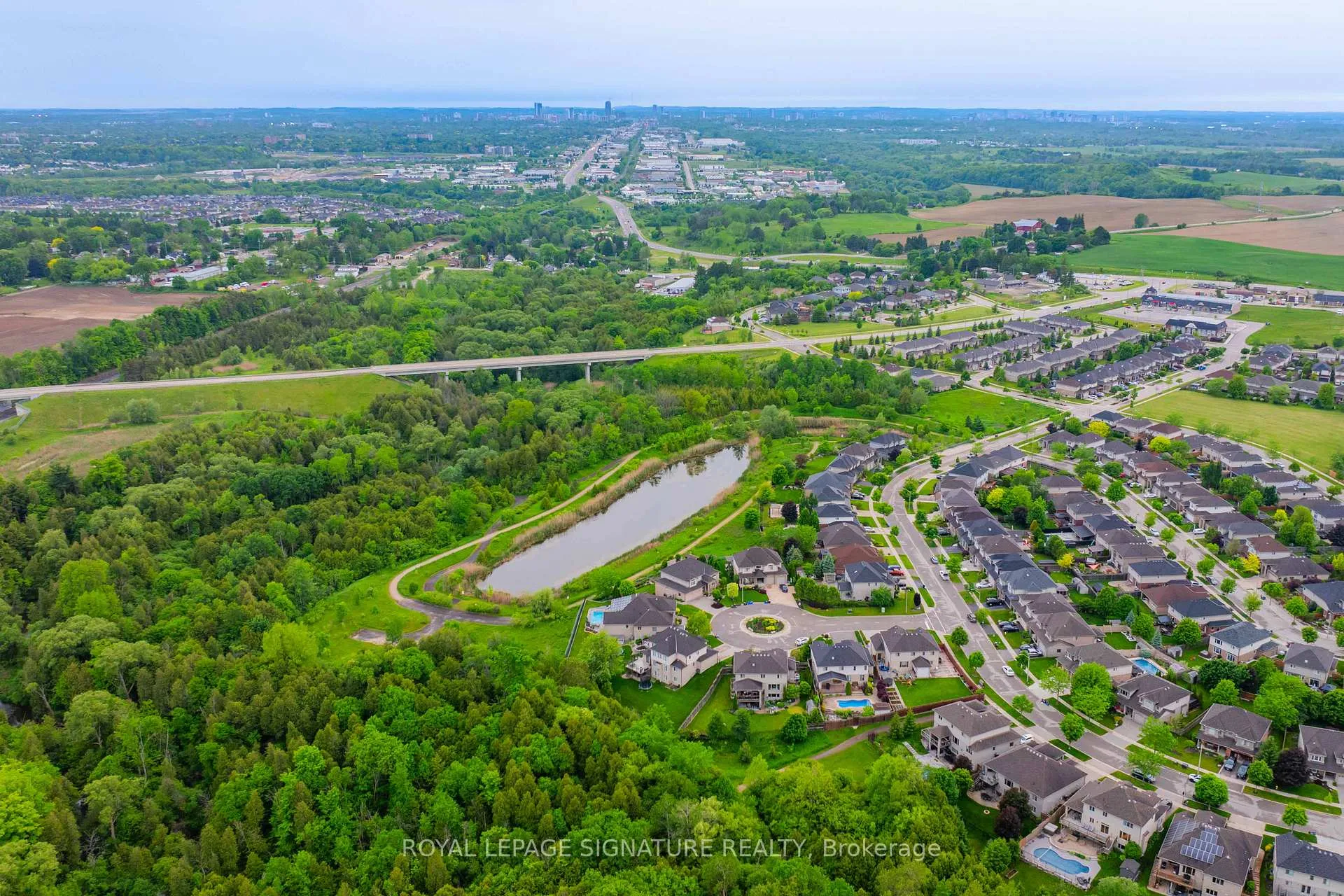 Photo 41 of 46 Wenger Road, Woolwich, Breslau — HOMEH