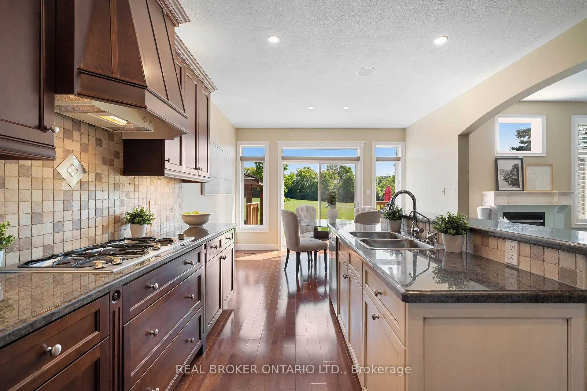 Photo 8 of 22 Black Maple Crescent, Kitchener — HOMEH