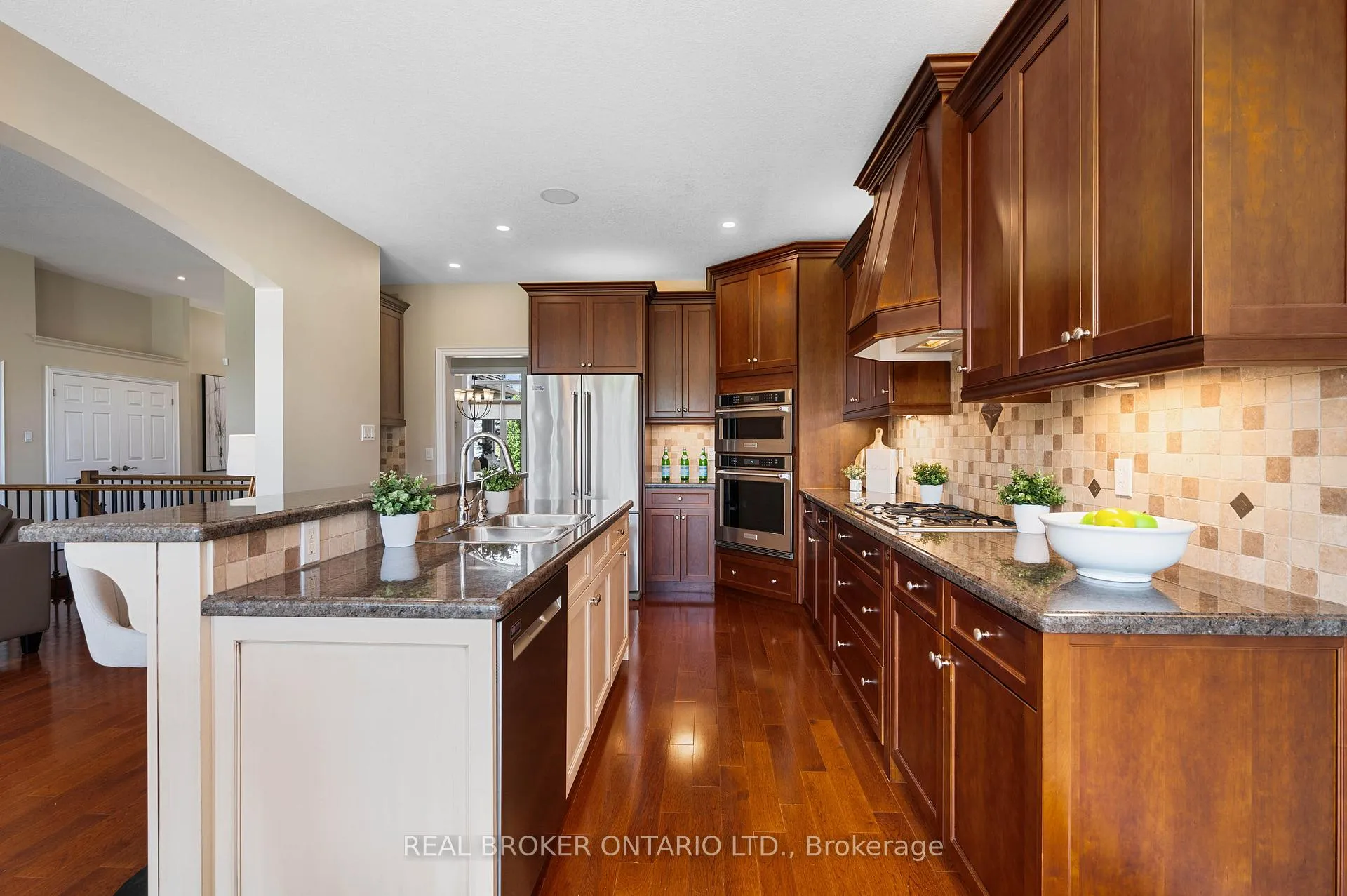 Photo 10 of 22 Black Maple Crescent, Kitchener — HOMEH