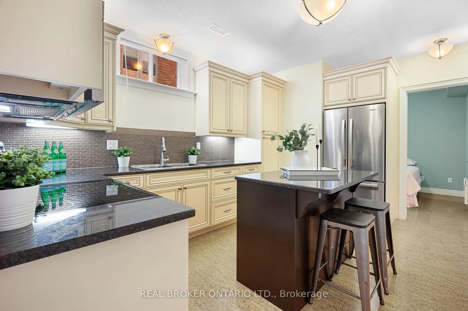 Photo 32 of 22 Black Maple Crescent, Kitchener — HOMEH